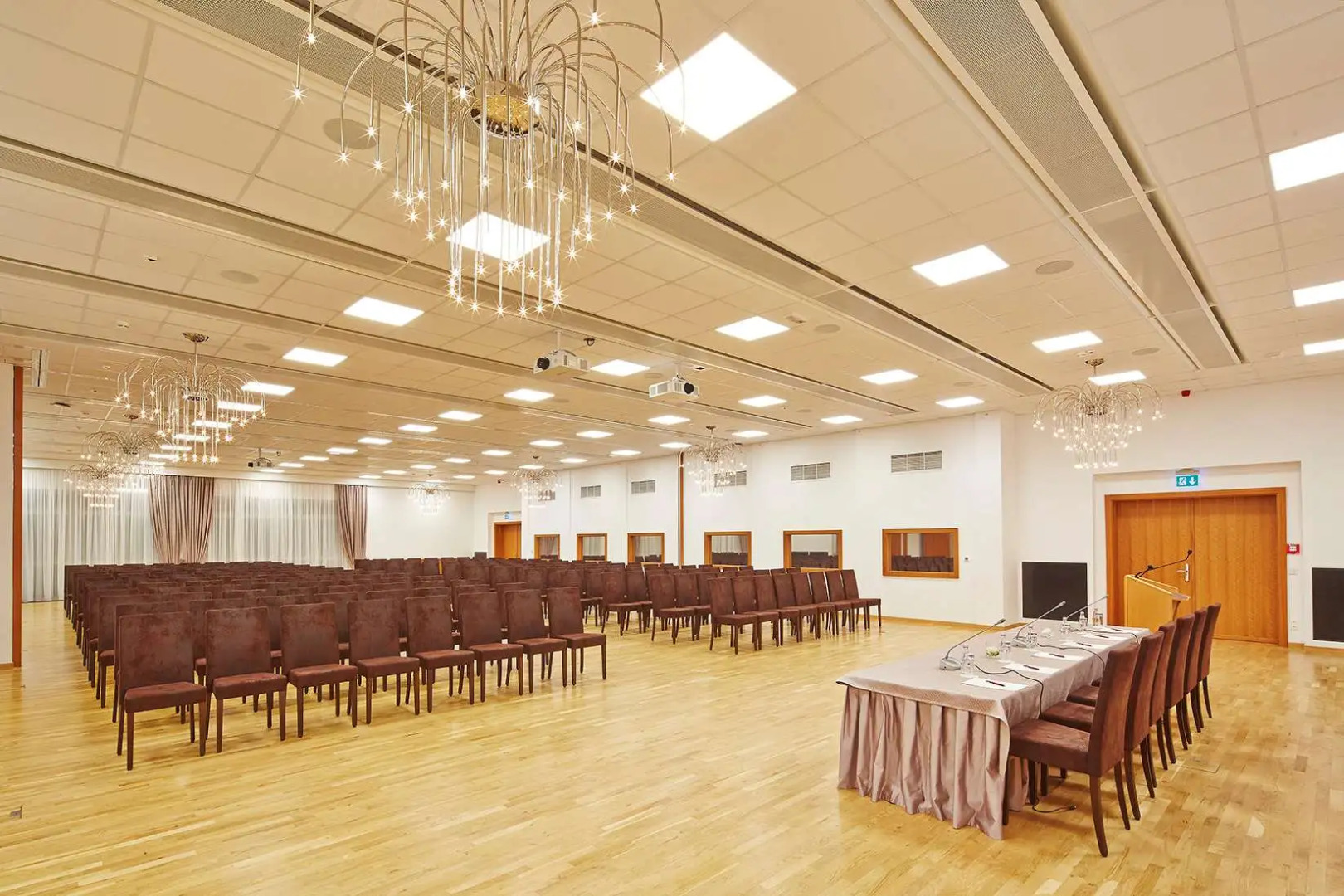 Photo - Rogner Hotel Tirana