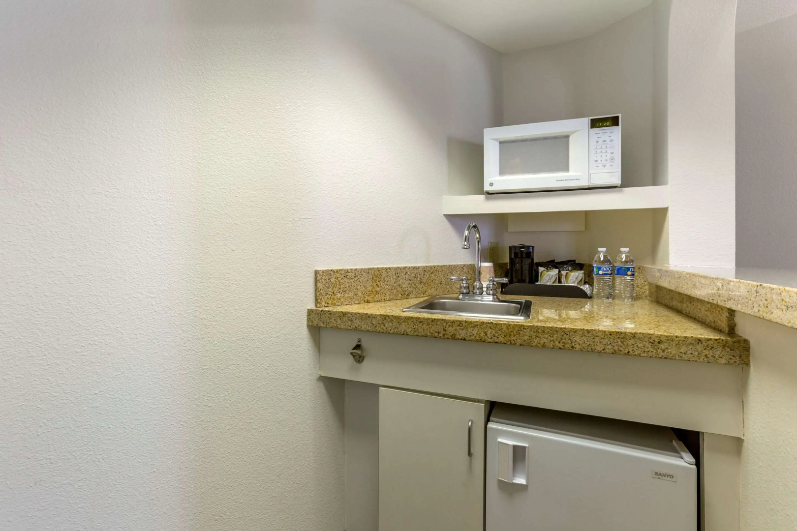 Photo - Windmill Suites Surprise - Phoenix, an Ascend Collection Hotel