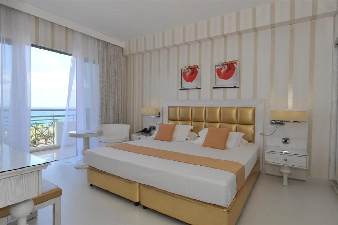 Photo - St George Beach Hotel & Spa Resort