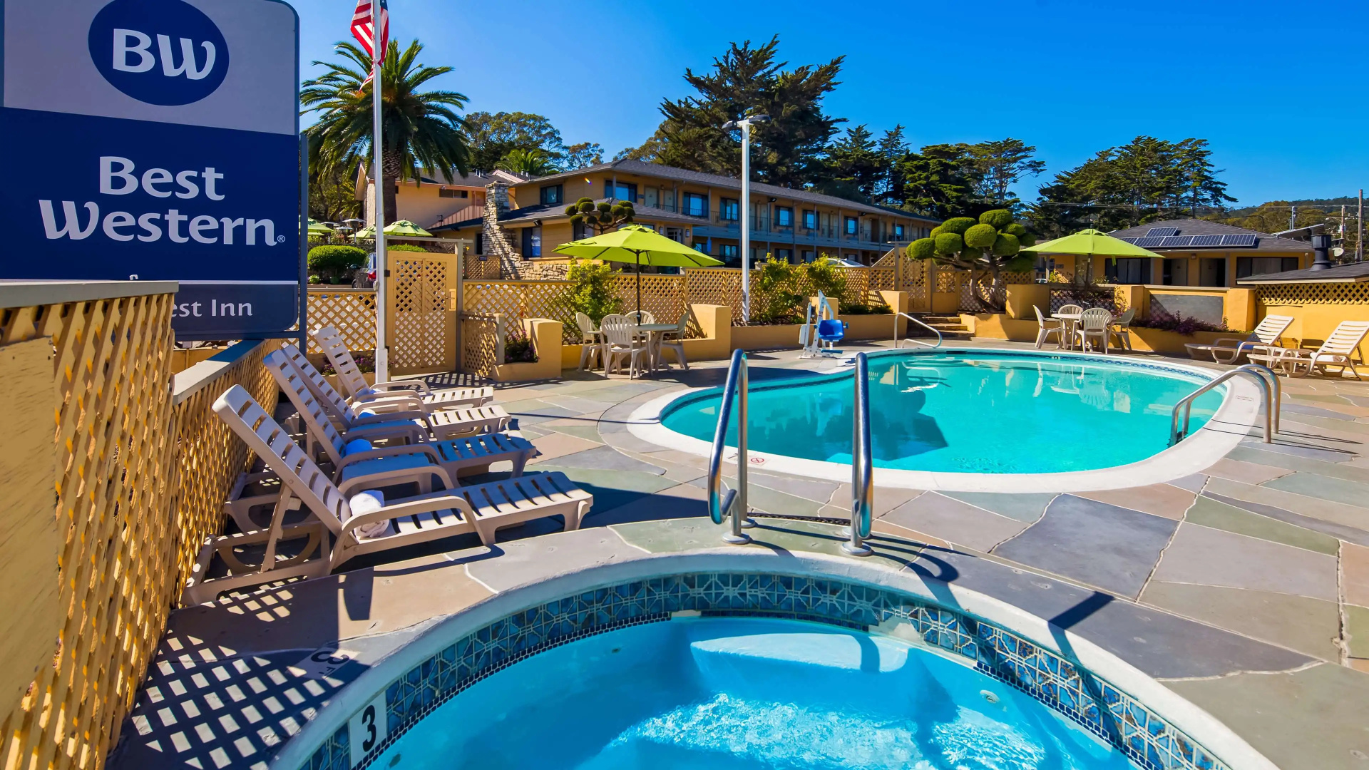 Photo - Best Western Park Crest Inn