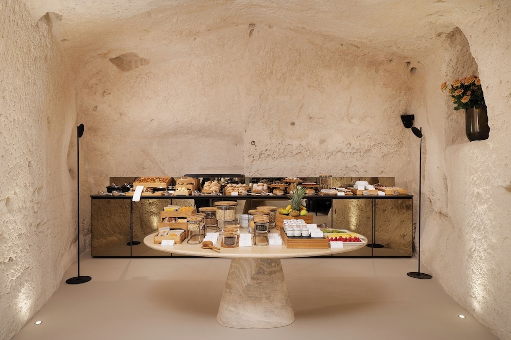 Photo - Vetera Matera