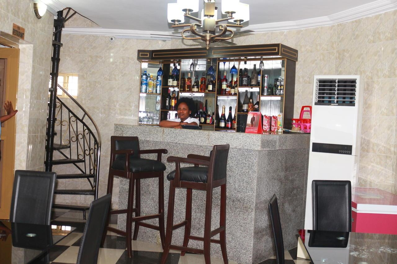 Cute Villa Hotel and Suites