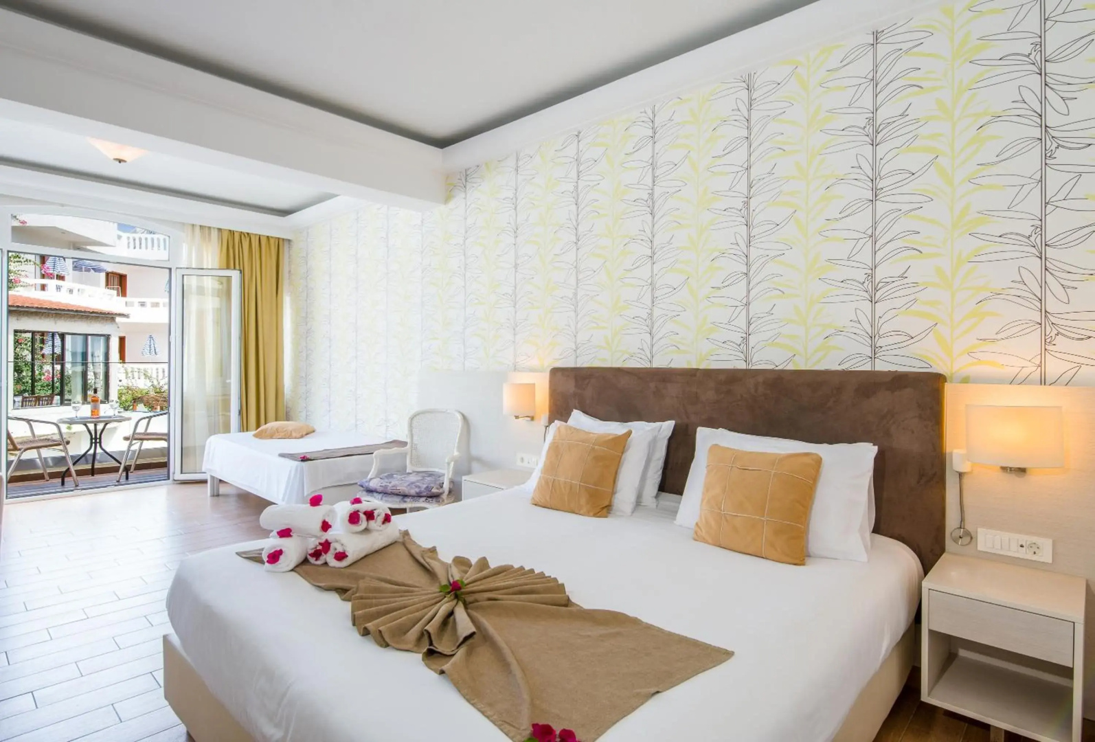 Photo - Kalyves Beach Hotel