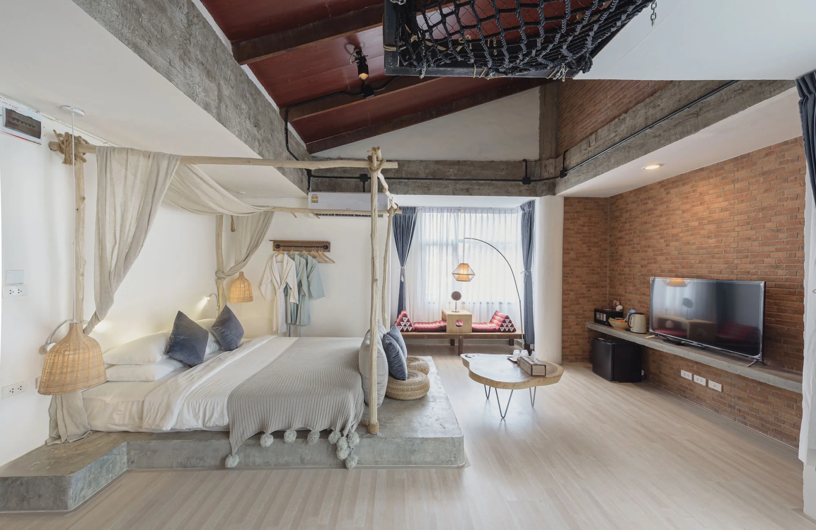 Photo - YOLO Bangkok Boutique Hotel