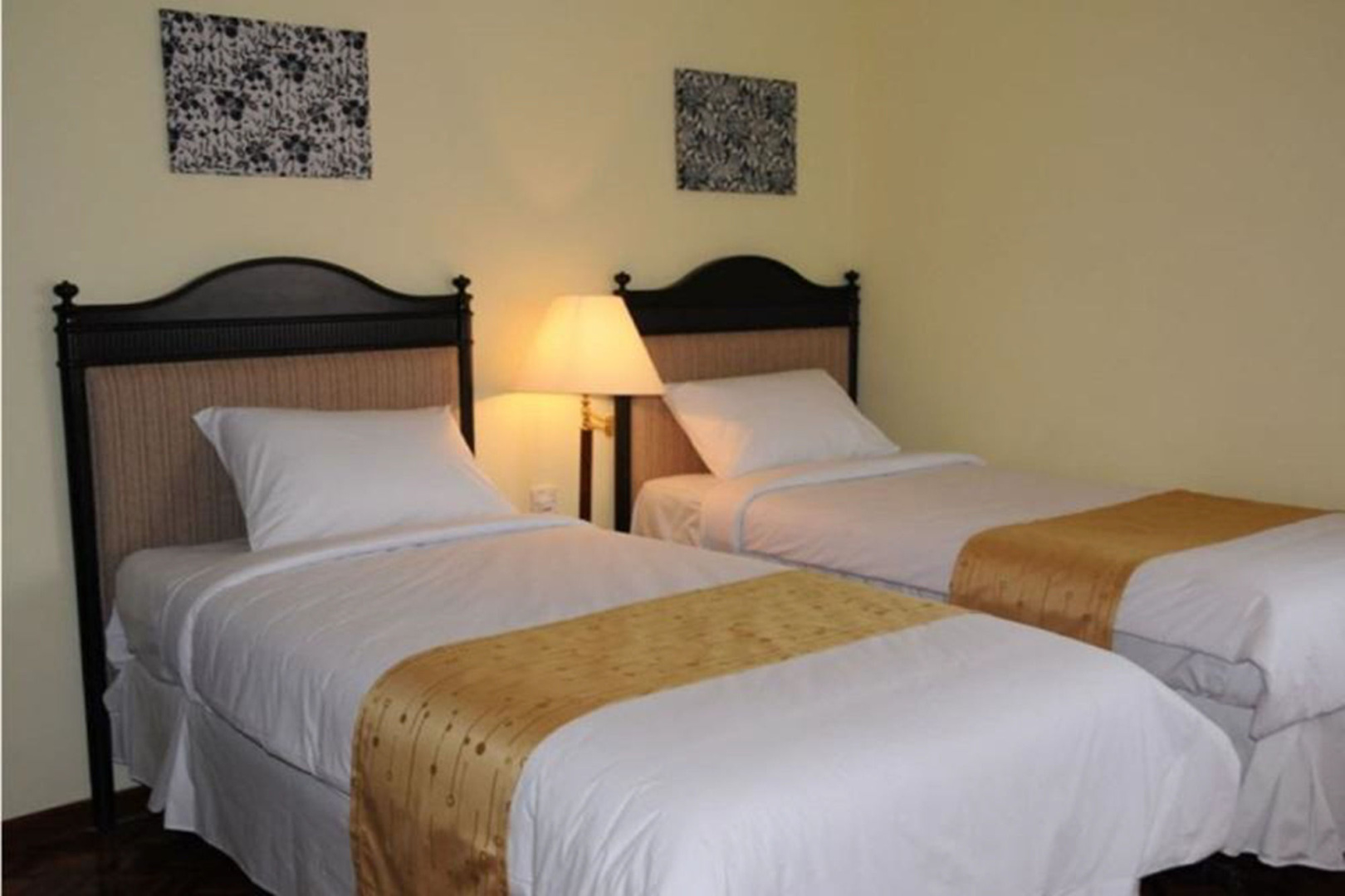 LOTUS DESARU BEACH RESORT