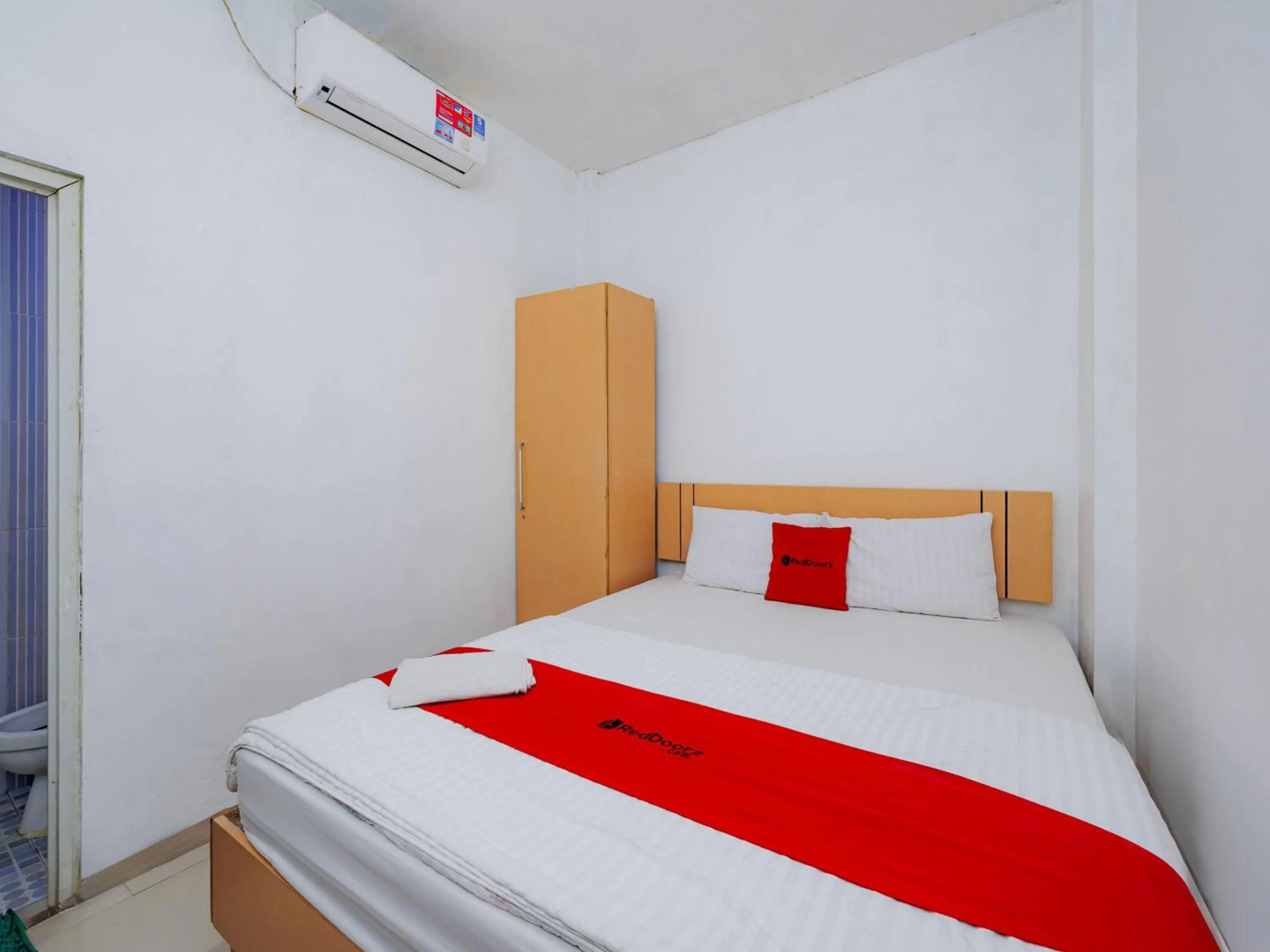 Foto - RedDoorz Syariah near Metropolitan Mall Bekasi