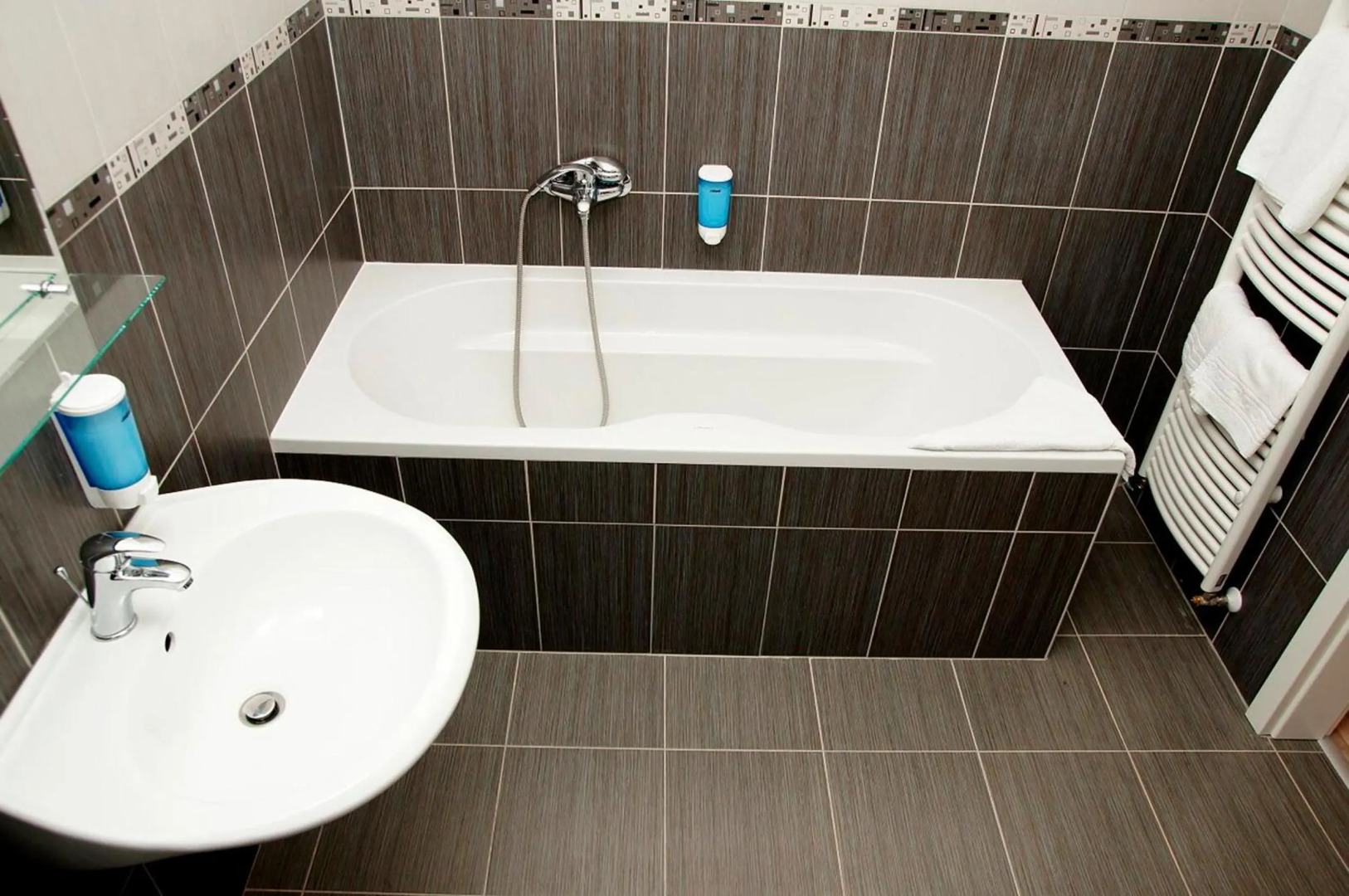 Photo - Royal Court Legerova