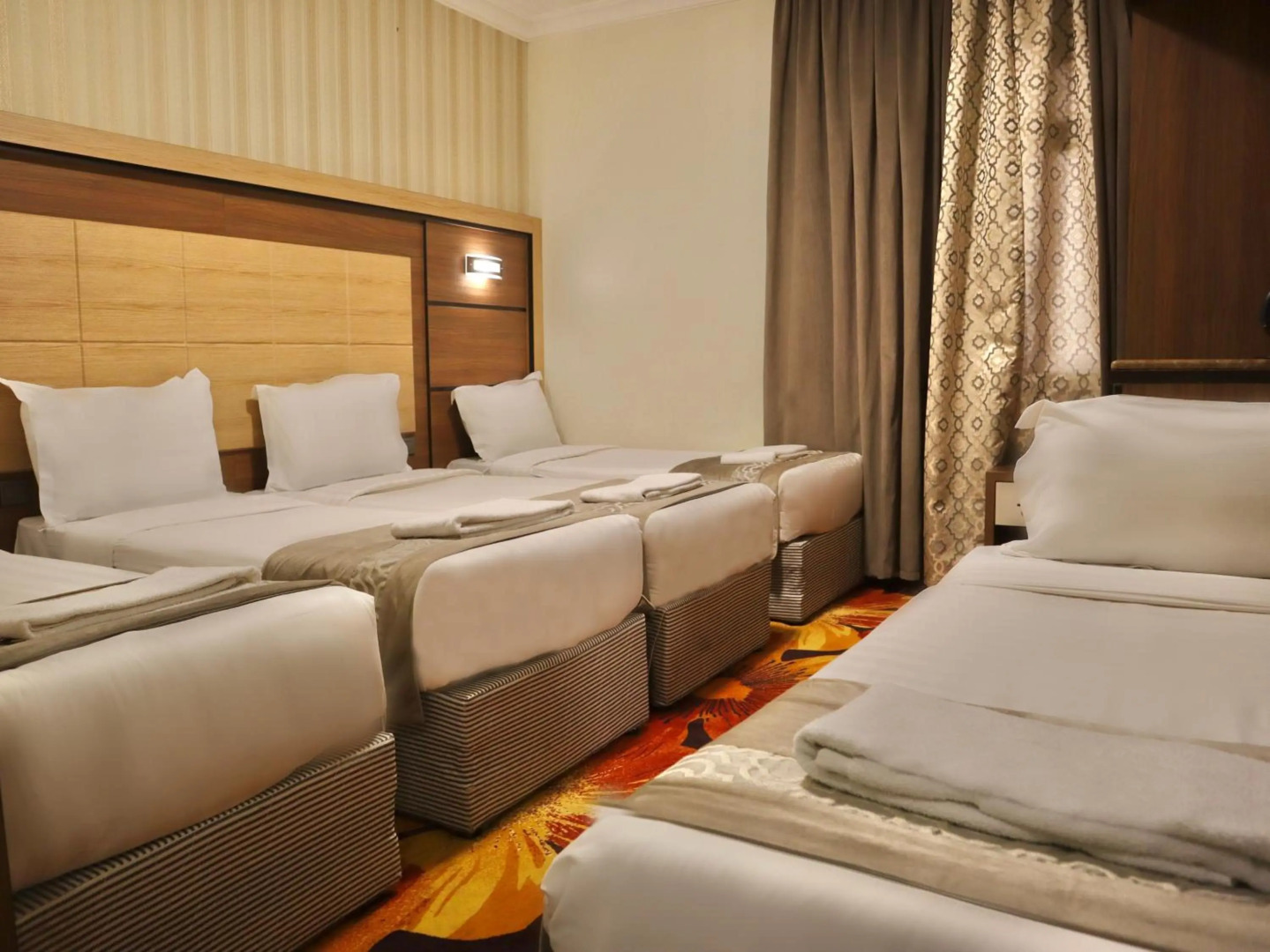 Photo - Al Mukhtara Almasi Hotel