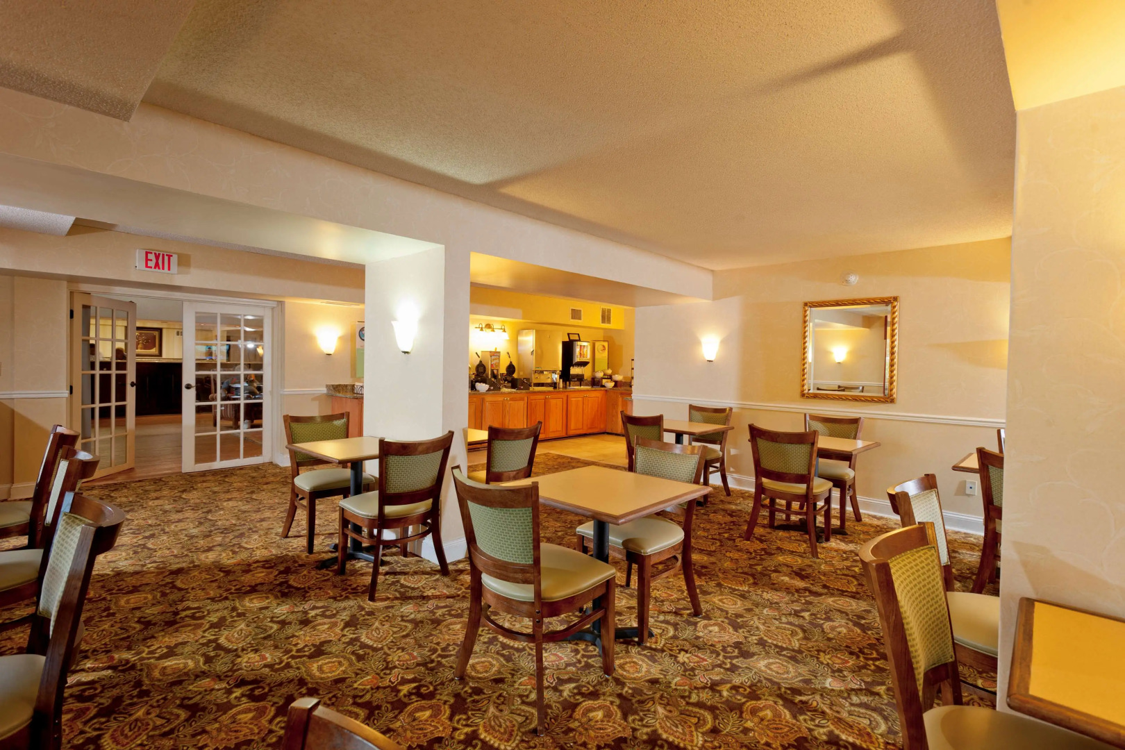 Photo - Country Inn & Suites by Radisson, Atlanta Airport South, GA
