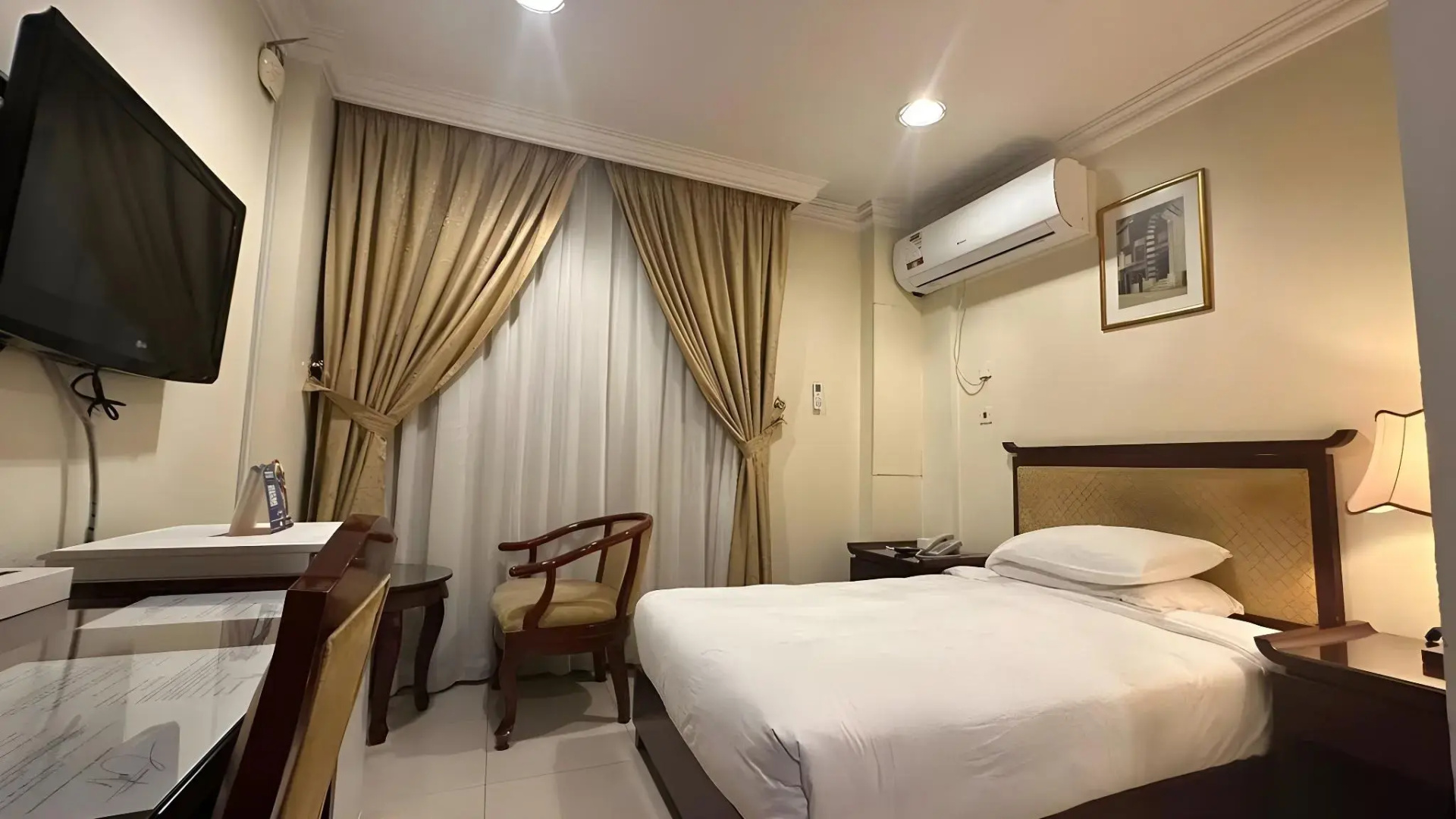 Photo - Al Muntazah Plaza Hotel