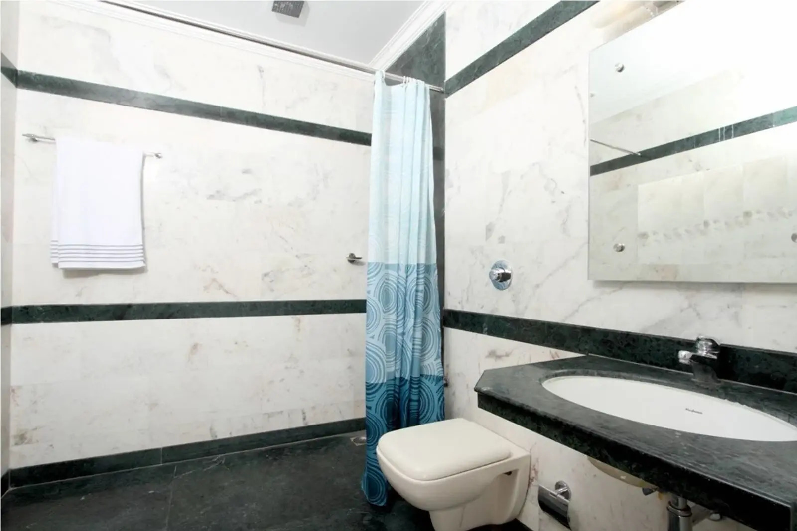 Photo - Hotel Nahar Manchester Inn