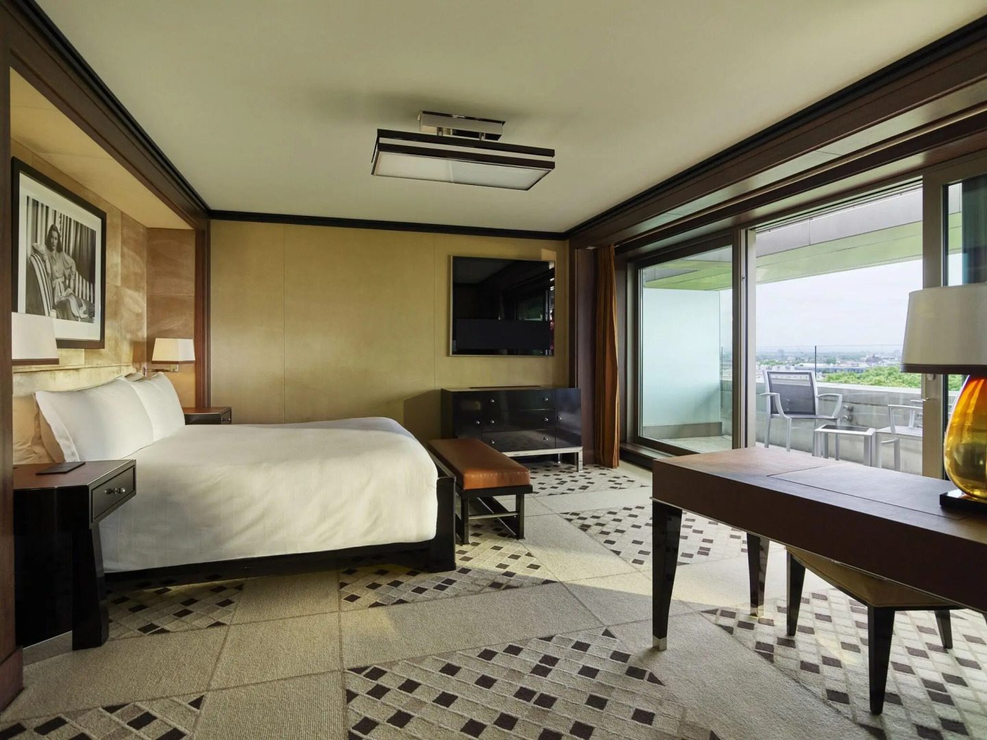 Photo - 45 Park Lane - Dorchester Collection