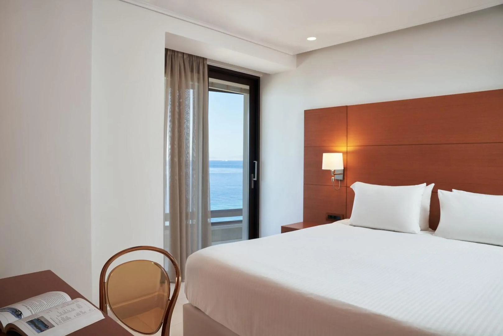 Photo - Bellevue On The Beach Suites