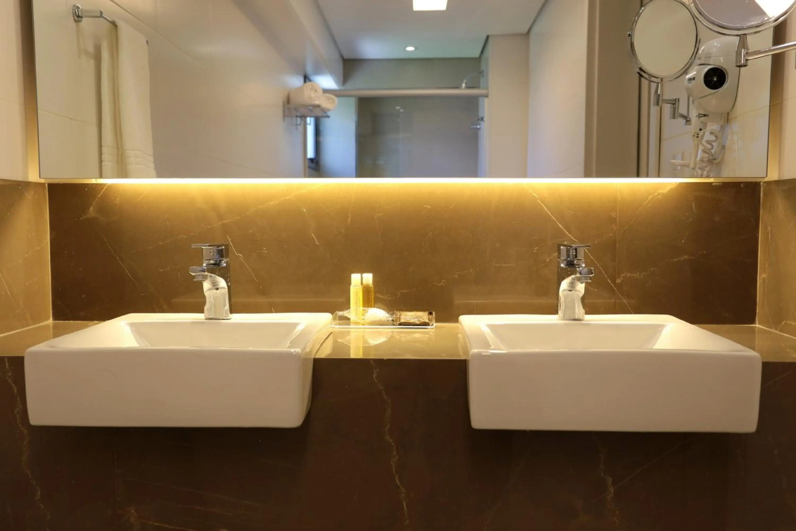 Foto - Oasis Plaza Hotel