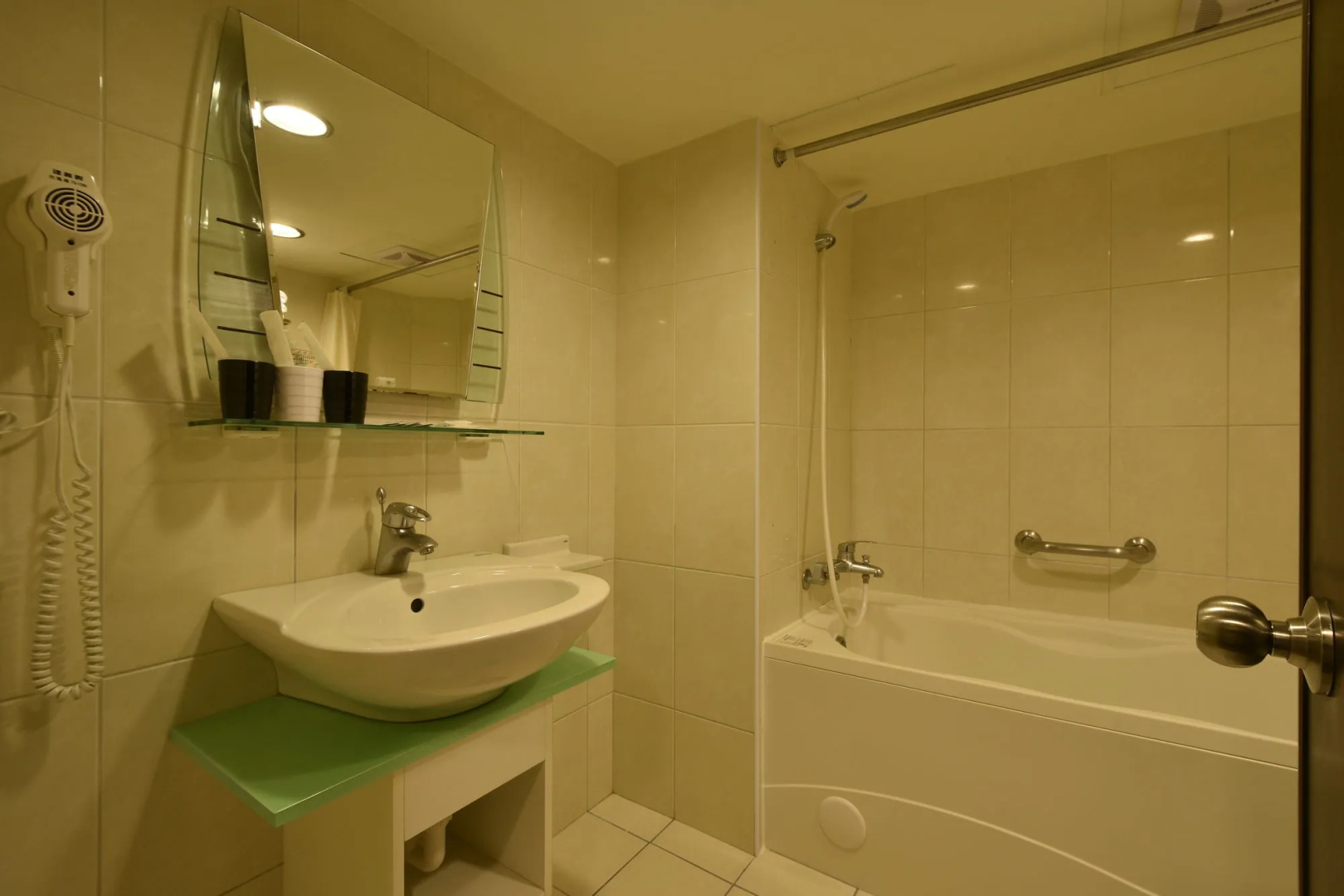Photo - New World Hotel