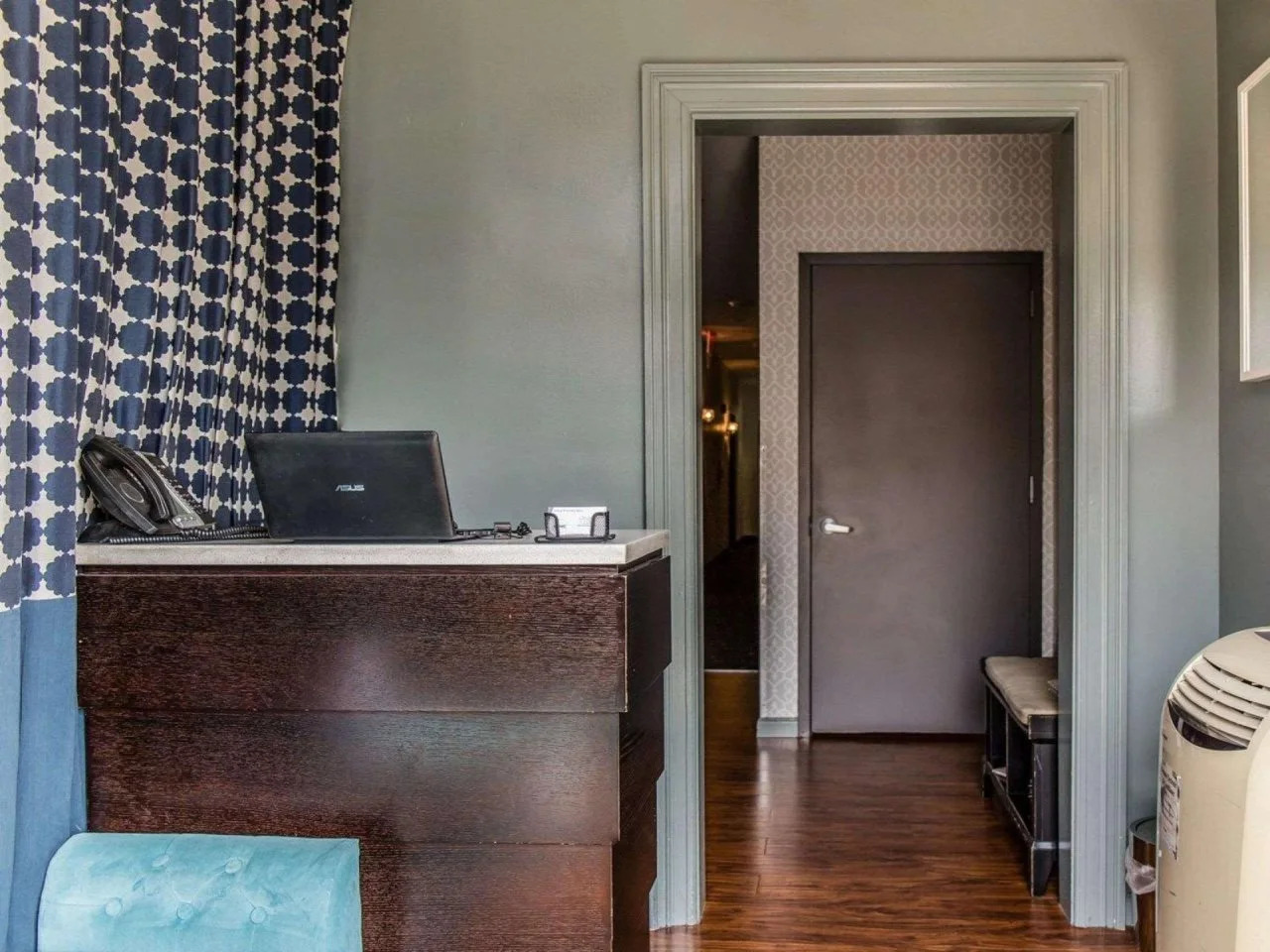 Photo - Essence hotel