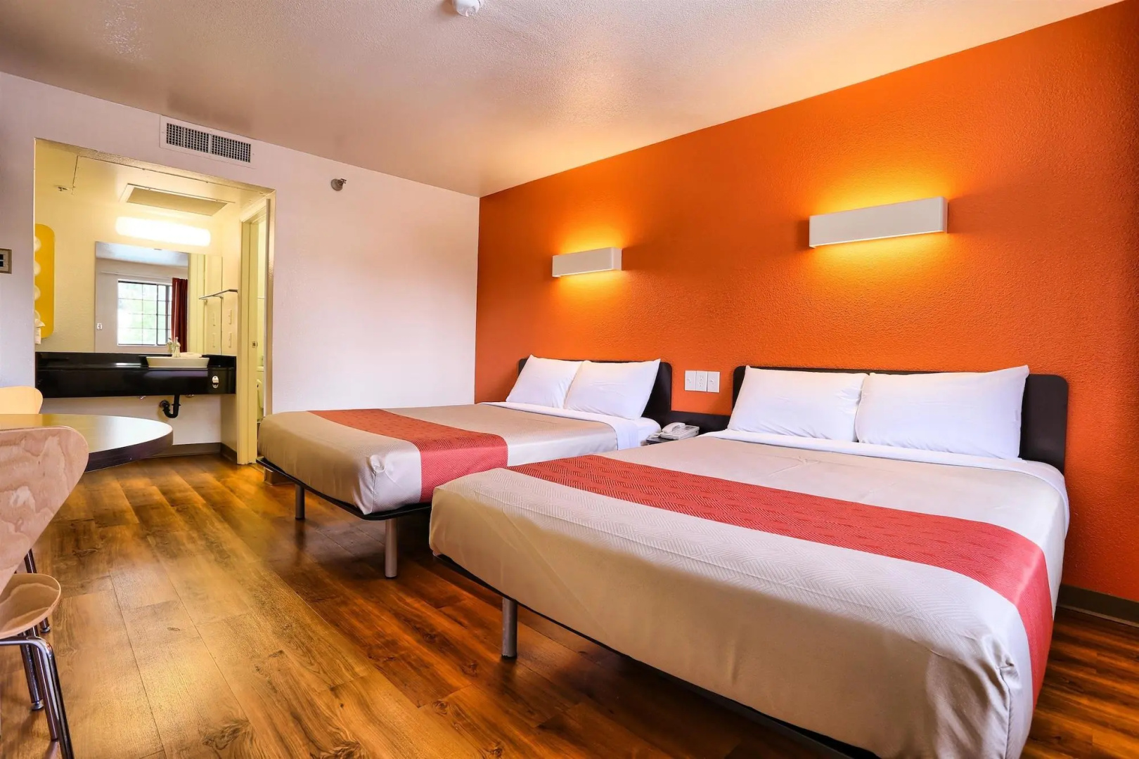 Foto - Super 8 by Wyndham Petaluma