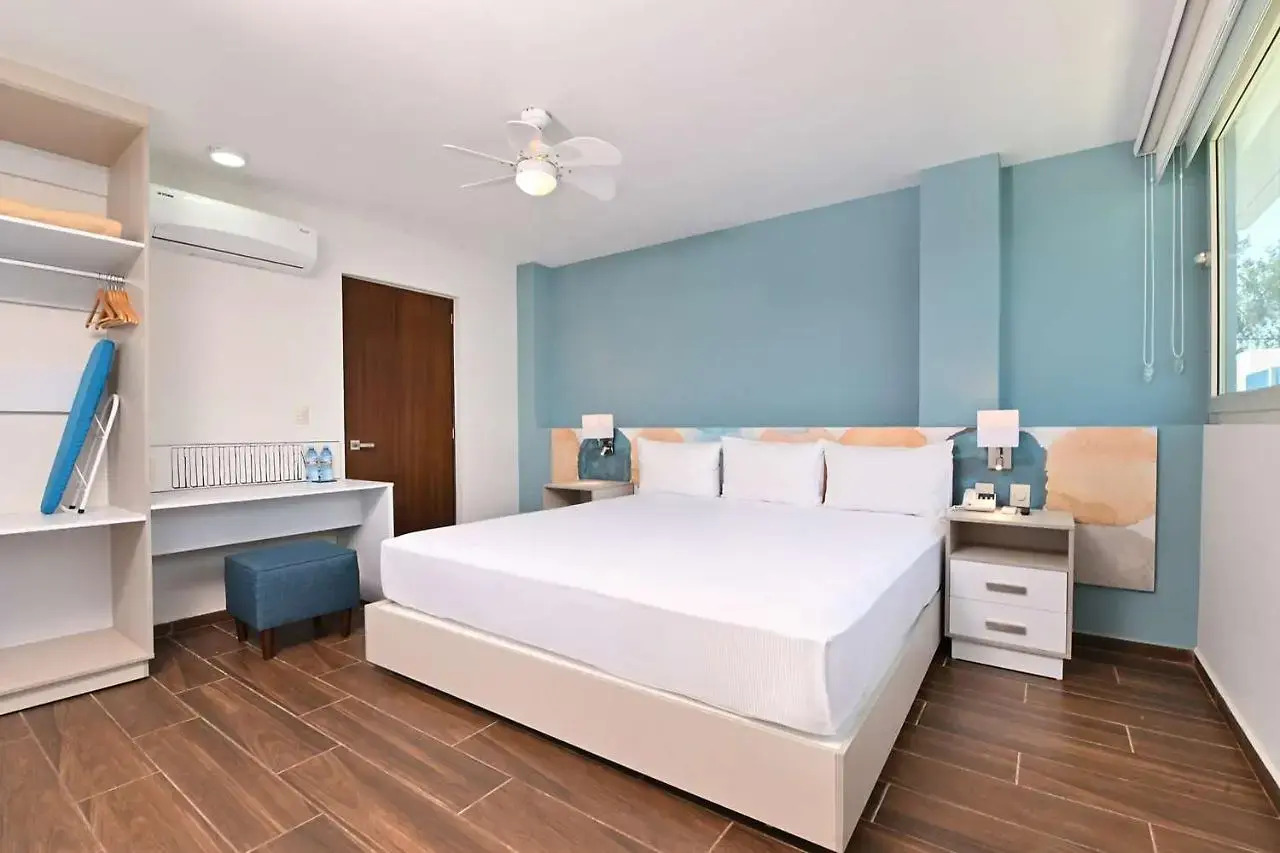 Photo - Vista Express Guadalajara Expo SureStay Collection by BW