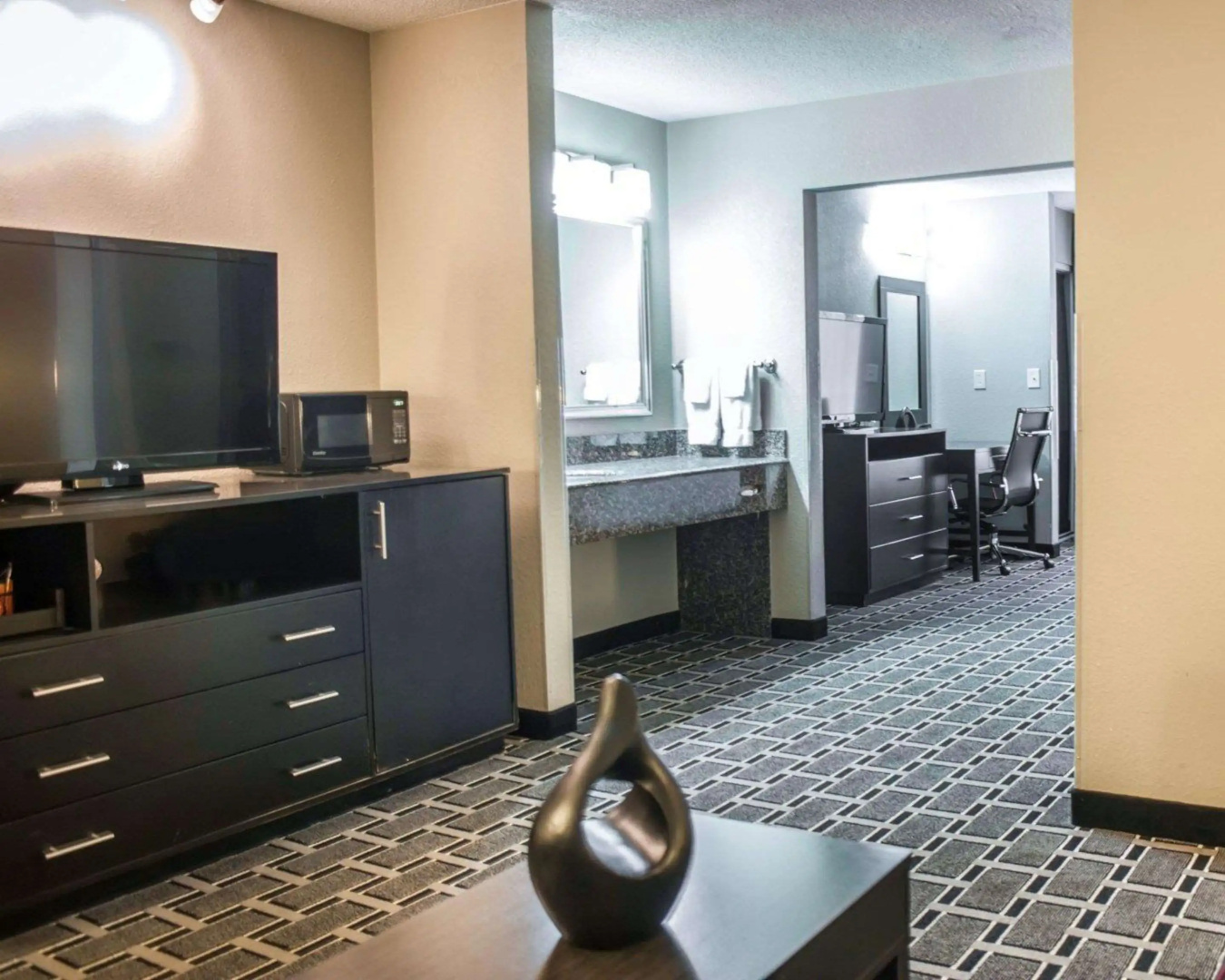 Foto - Comfort Suites Nashville Airport - BNA