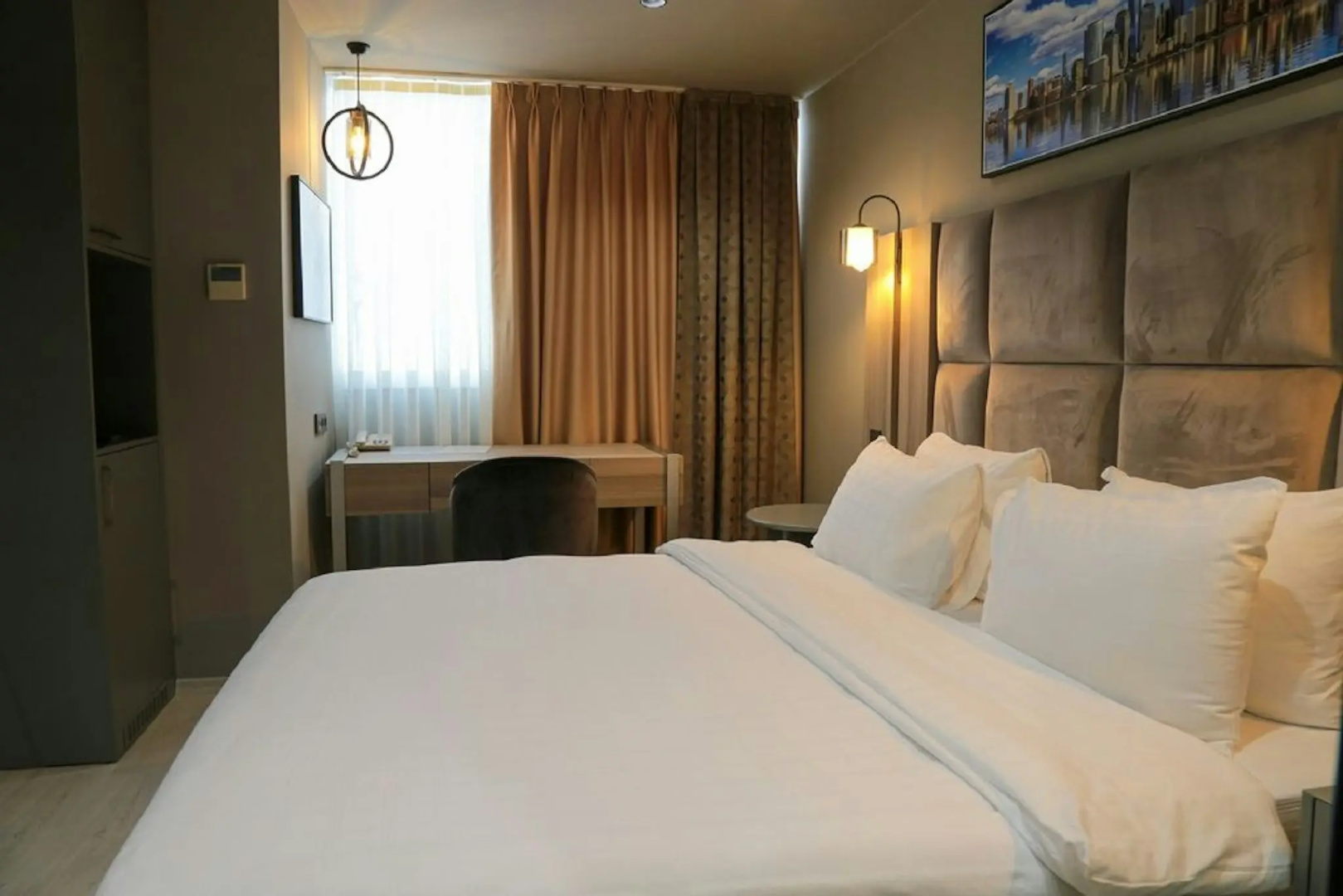 Photo - Pasaport Pier Hotel