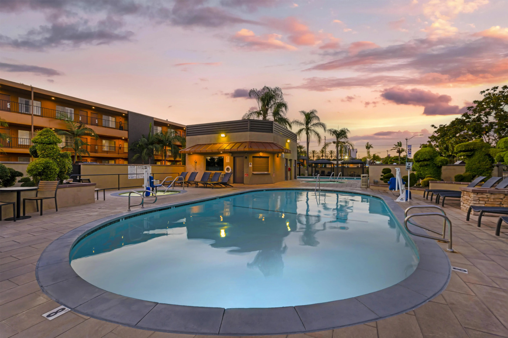 Photo - Best Western Plus Stovall's Inn