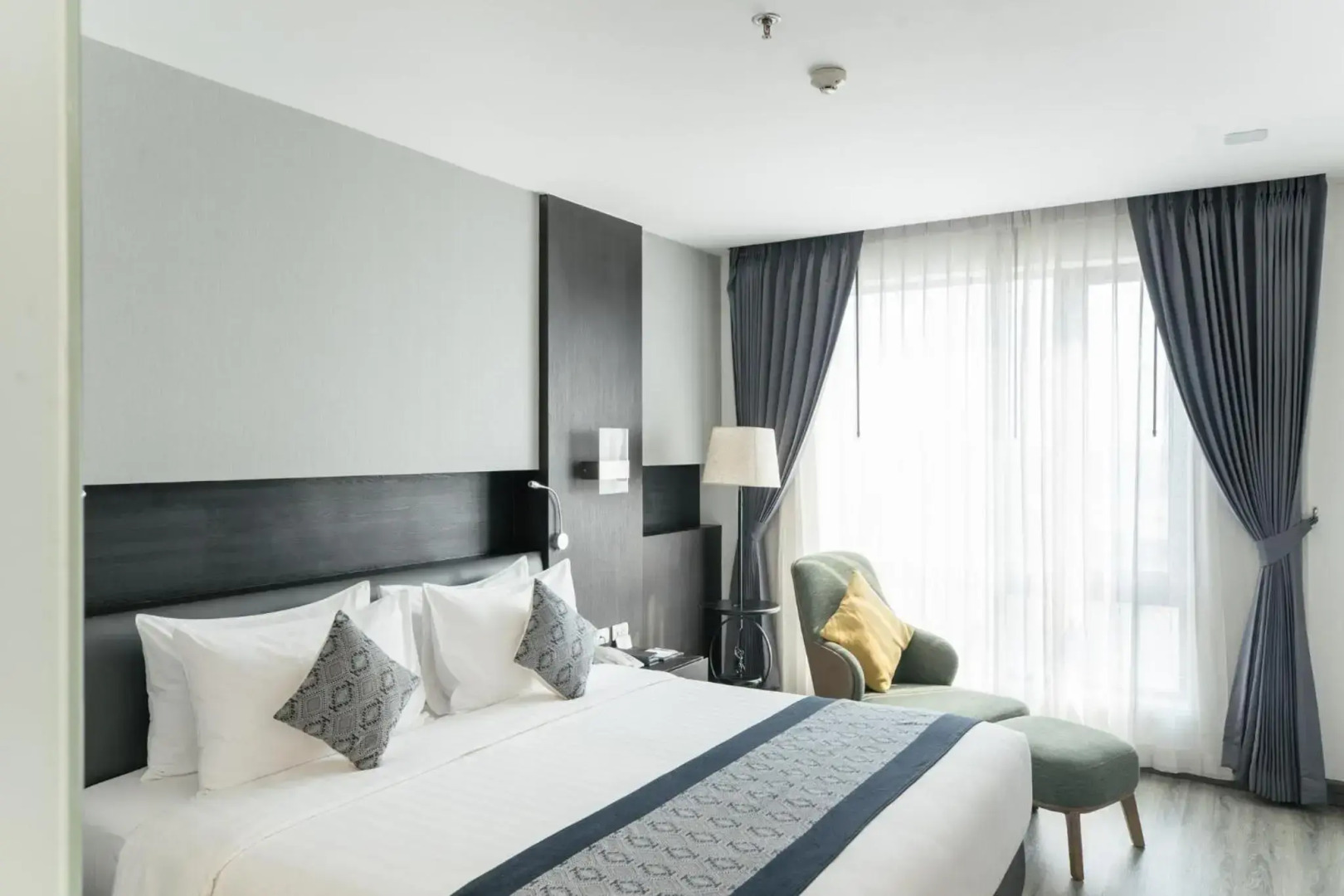 Photo - SureStay Hotel by Best Western Vientiane