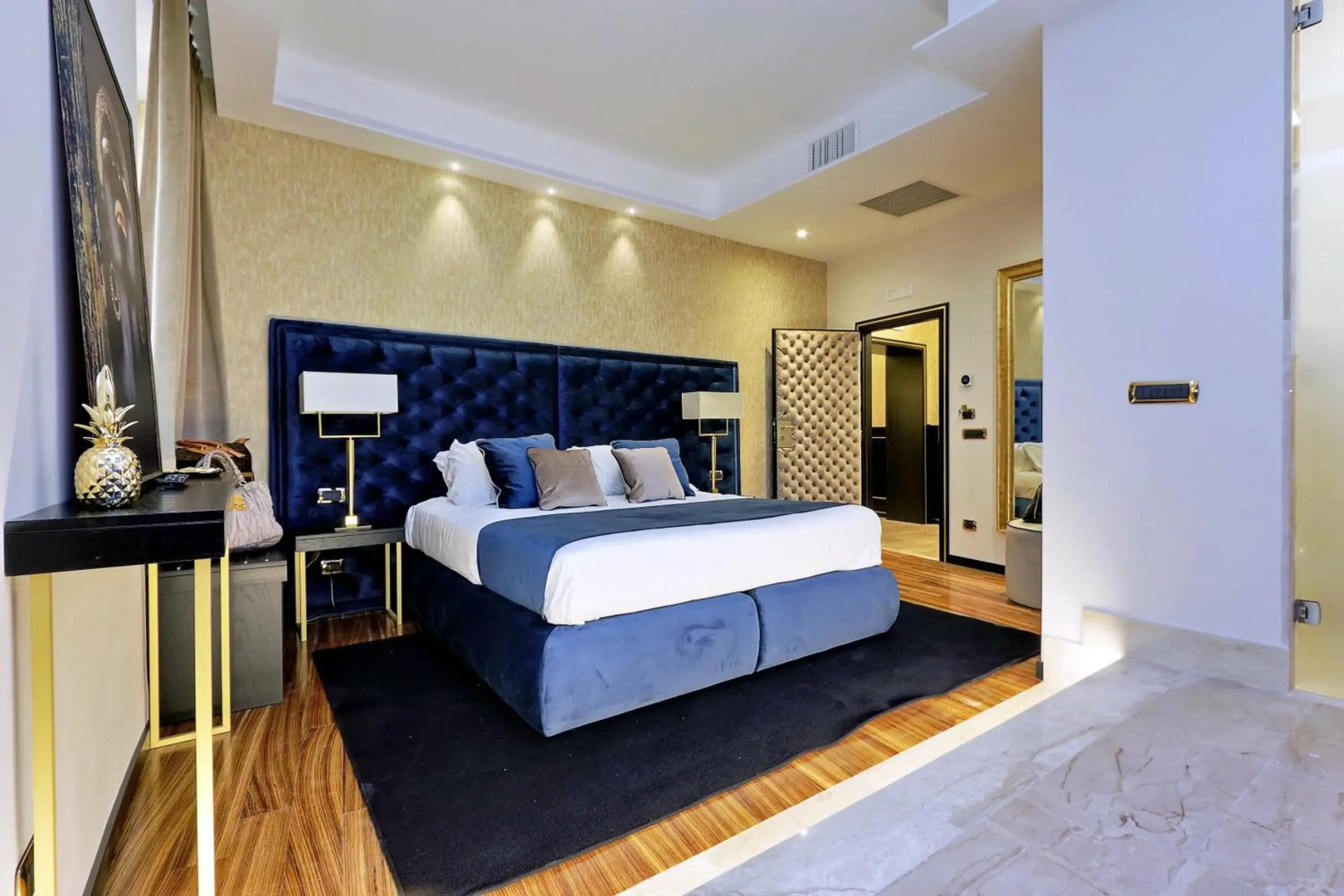 Photo - Spanish Diamond Luxury Suites & Jacuzzi