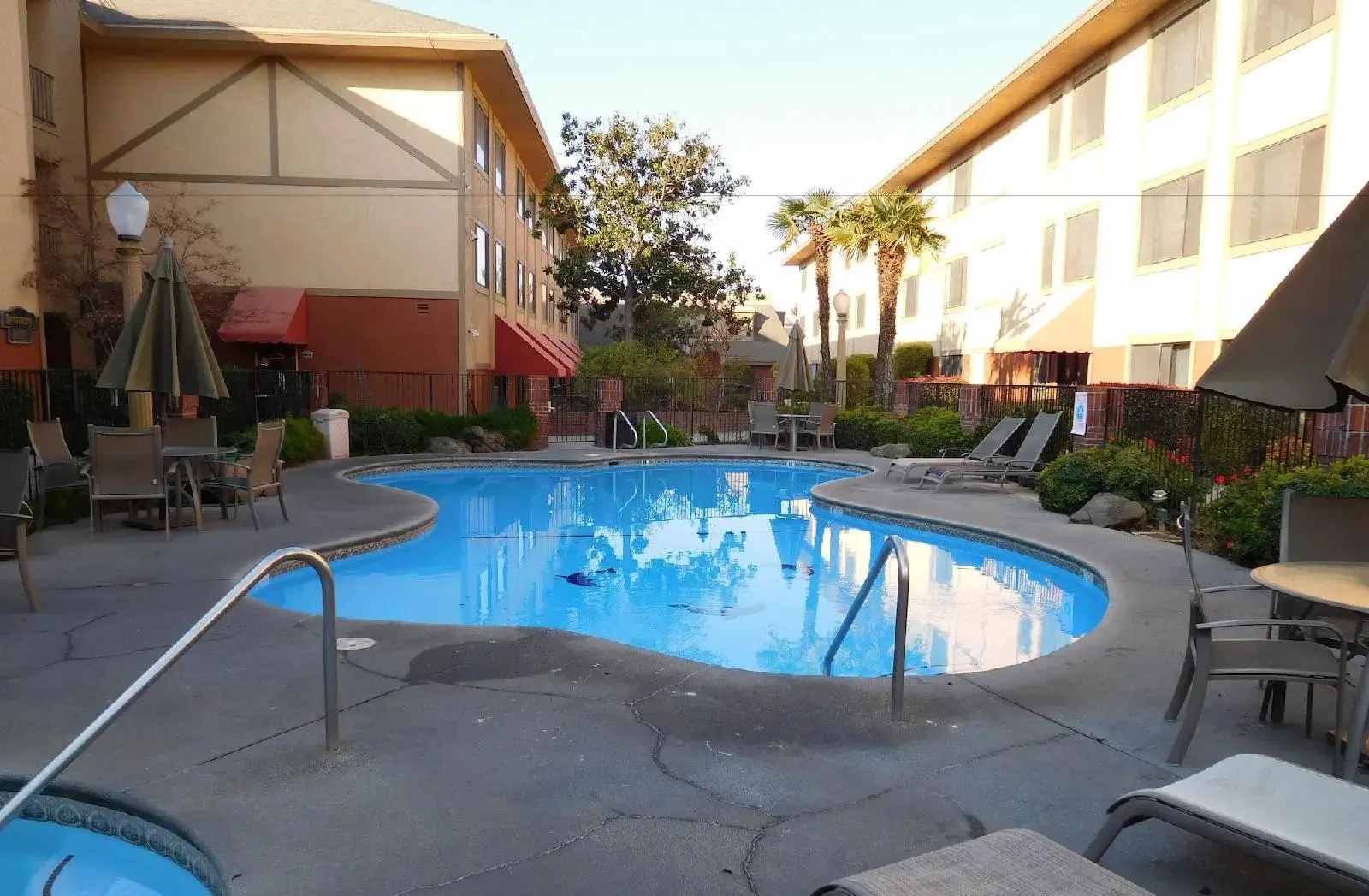 Photo - University Square Hotel