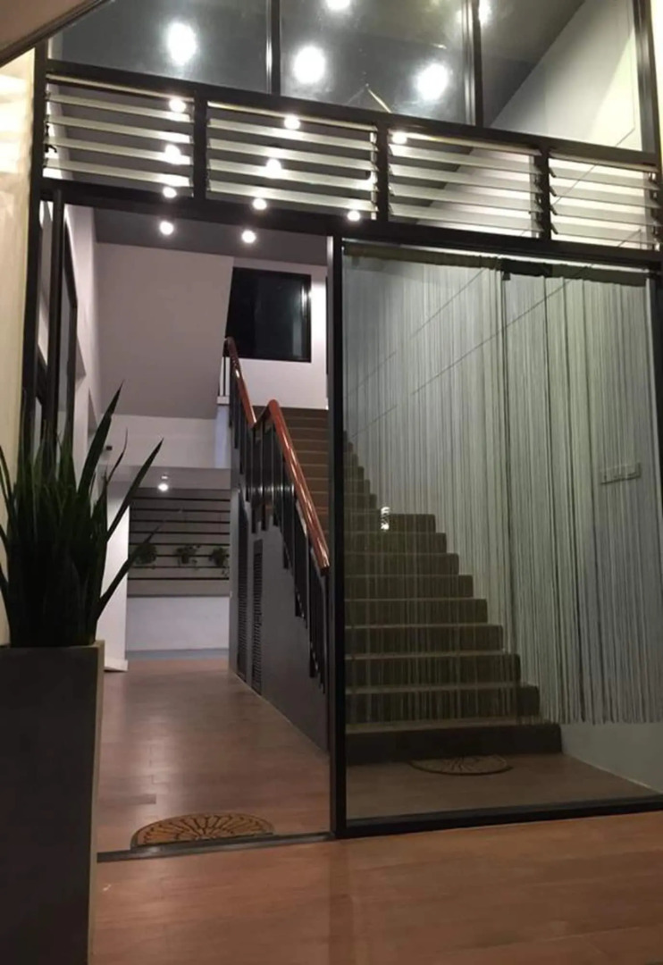 Photo - Red Door Samsen Hotel, Bangkok