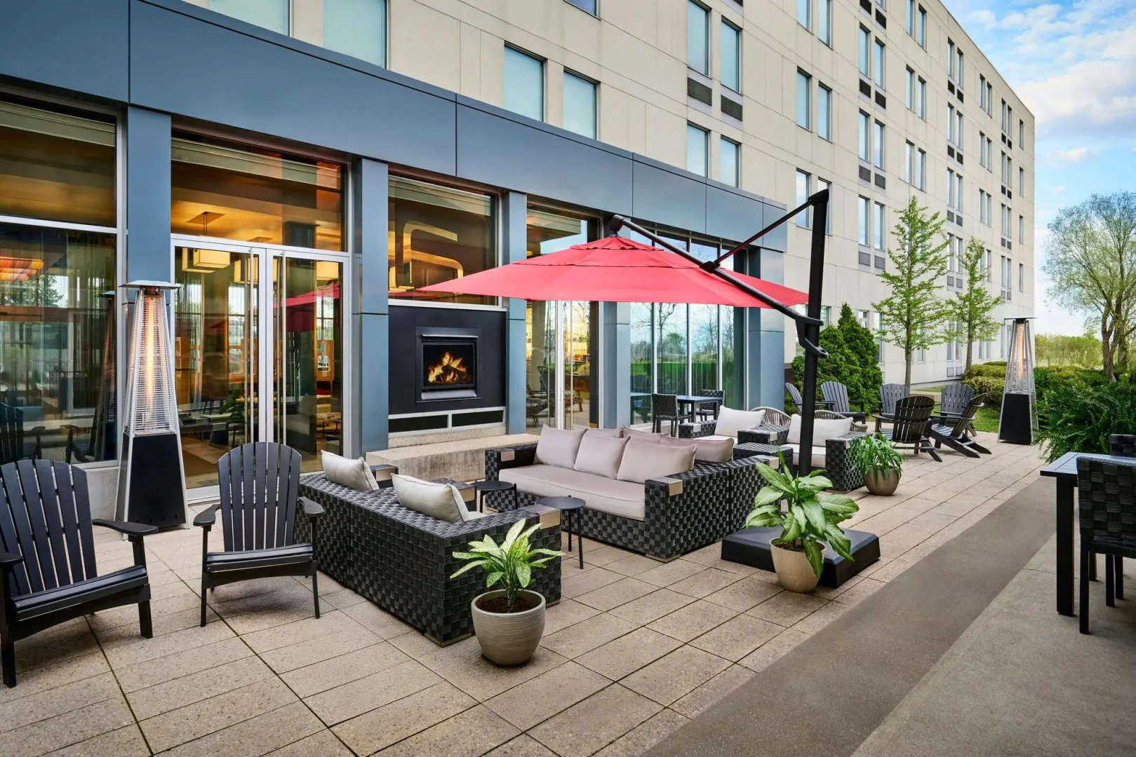 Photo - Aloft by Marriott Montreal Airport