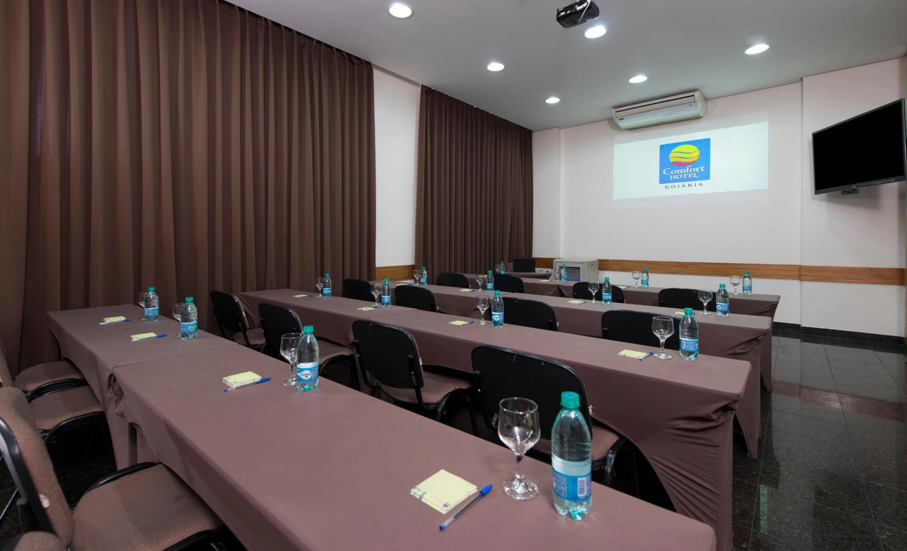 Foto - Comfort Hotel Goiânia