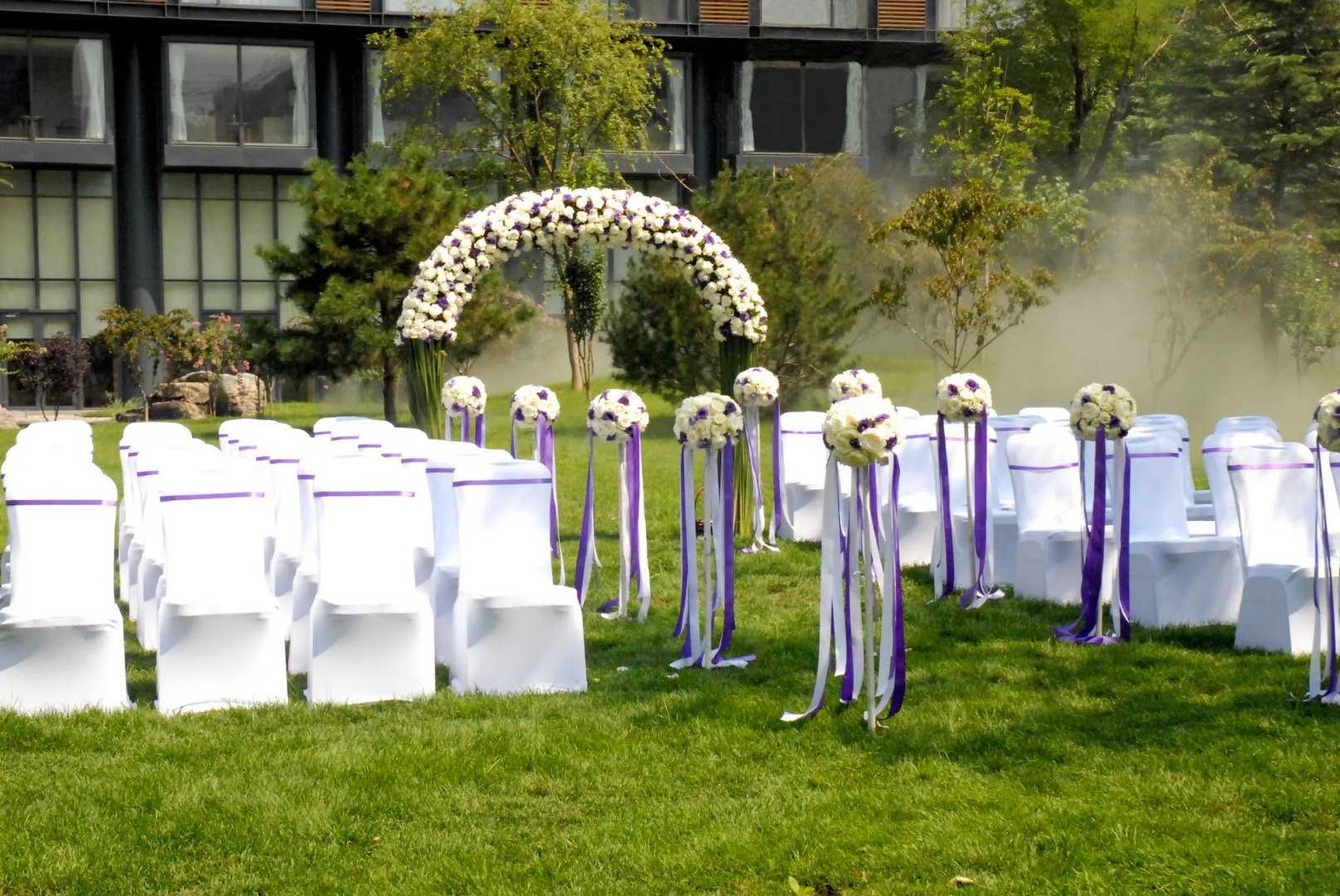 Photo - The Lakeview Hotel