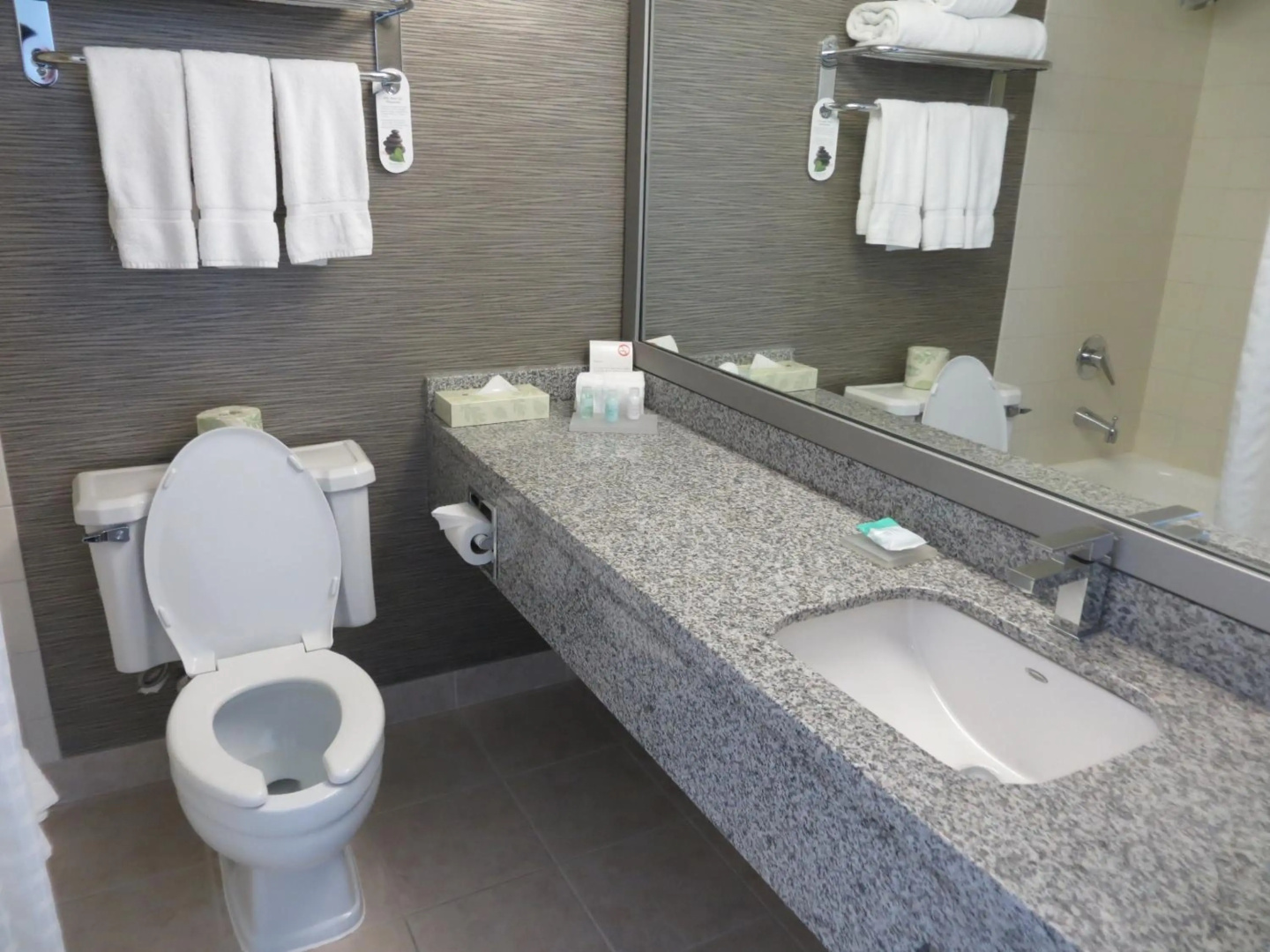 Photo - Toronto Don Valley Hotel and Suites