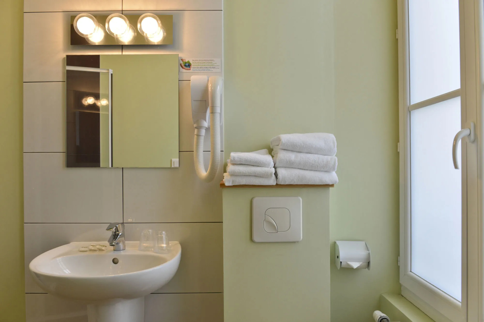 Photo - Accostage Hotel