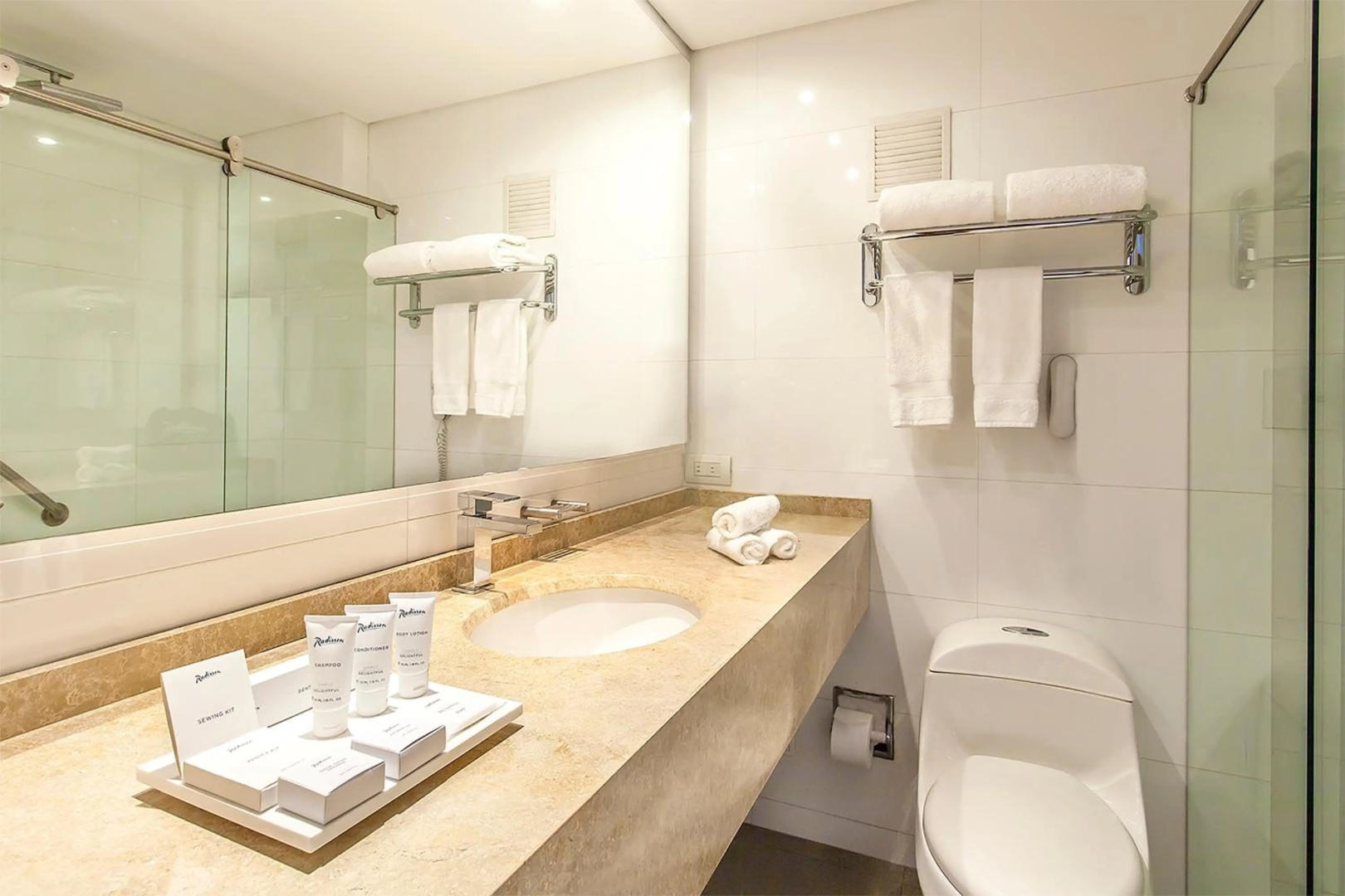 Photo - Radisson Bogota Metrotel