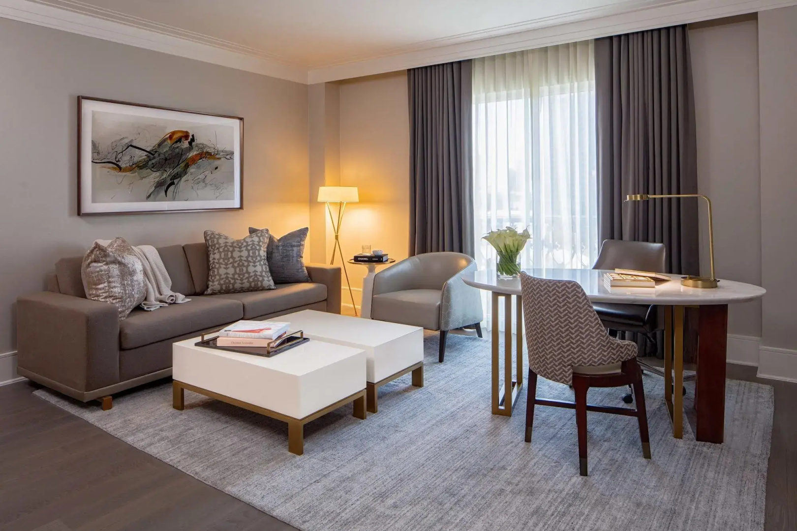 Photo - Hotel Crescent Court