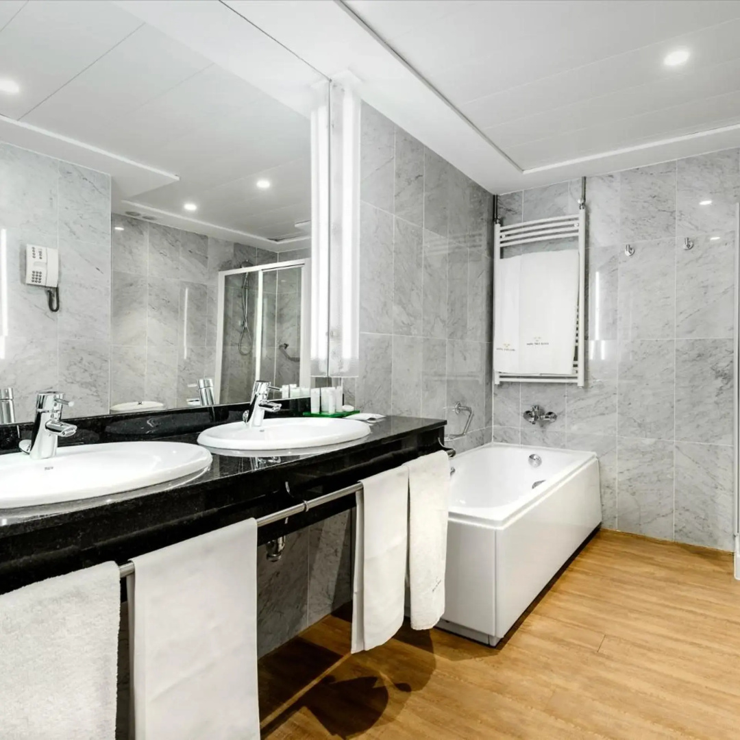 Foto - Hotel Tres Reyes Pamplona
