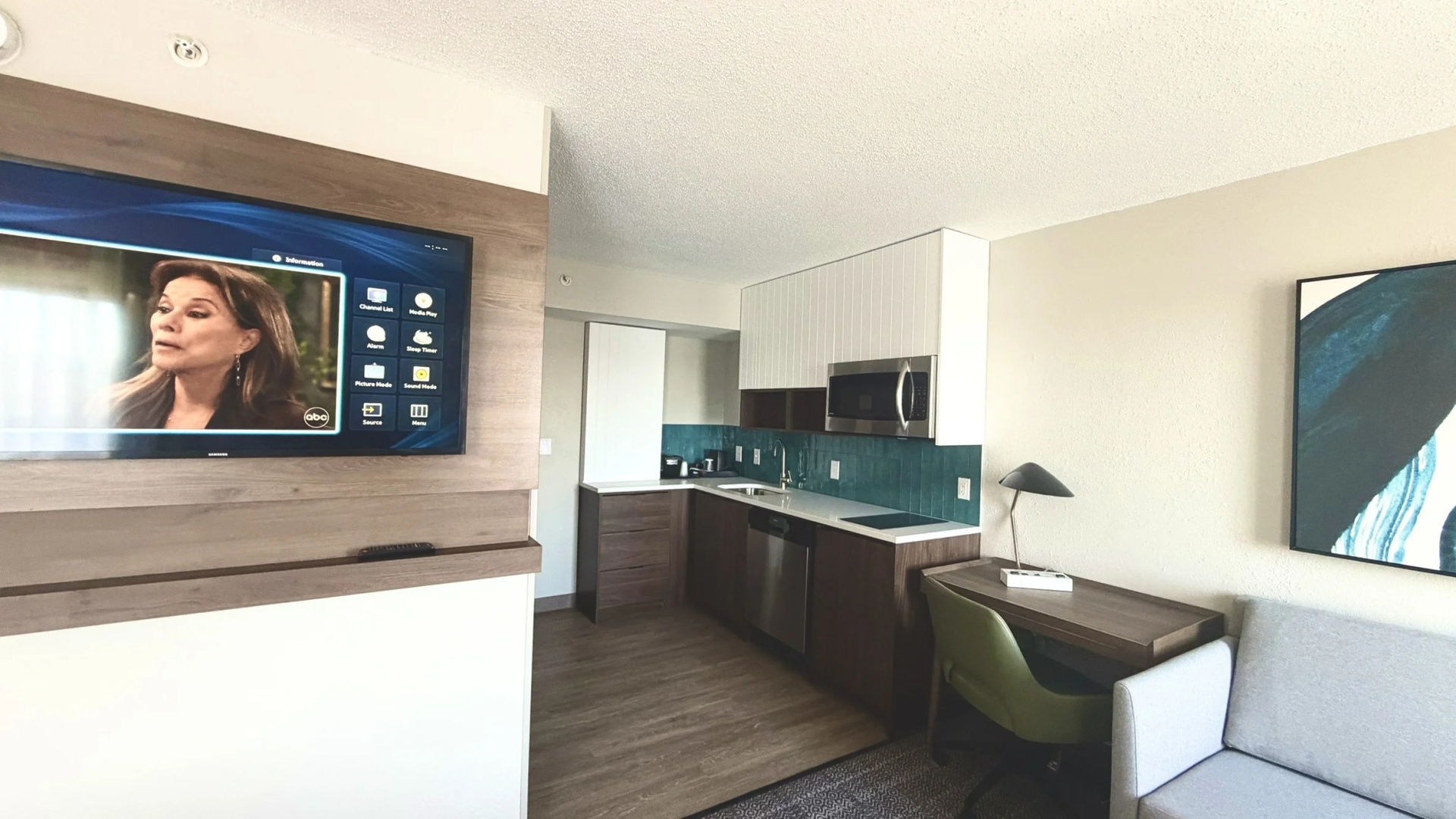 Foto - Charlotte Suites
