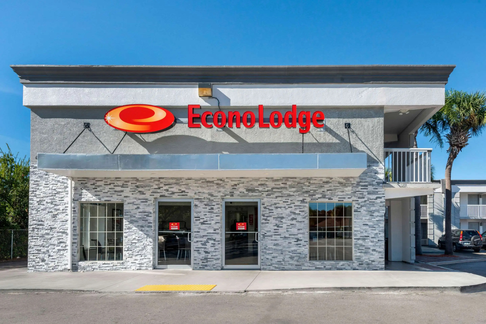 Photo - Econo Lodge Airport - RJ Stadium