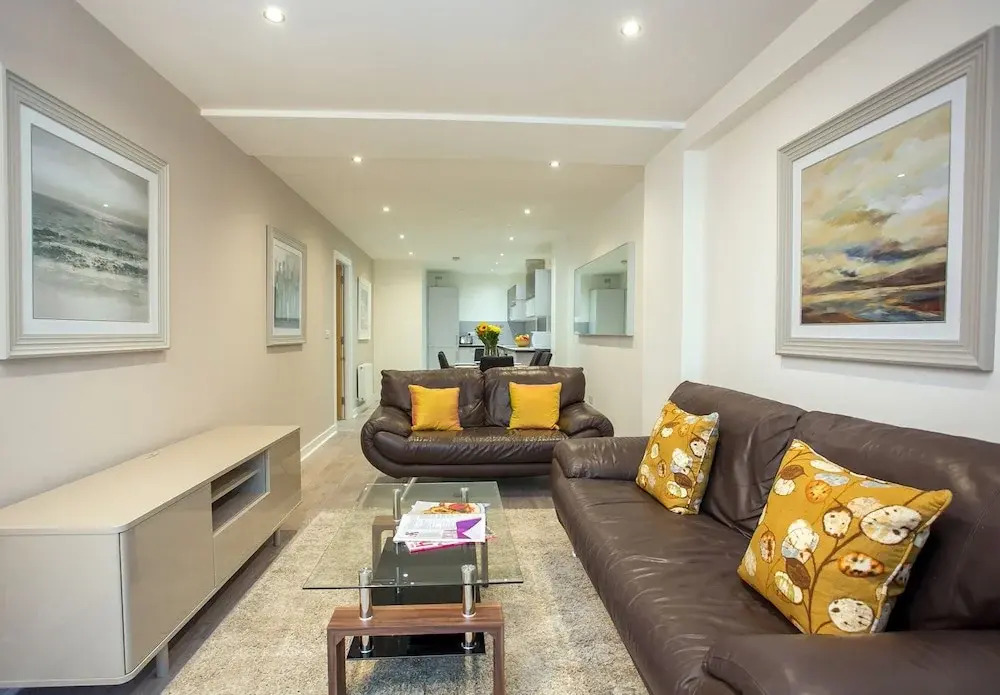 Photo - Sonder by Marriott Bonvoy Britain Quay Apartments Grand Canal Square