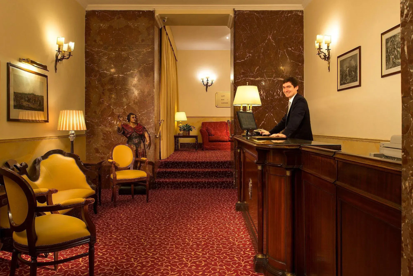 Photo - Napoleon Hotel