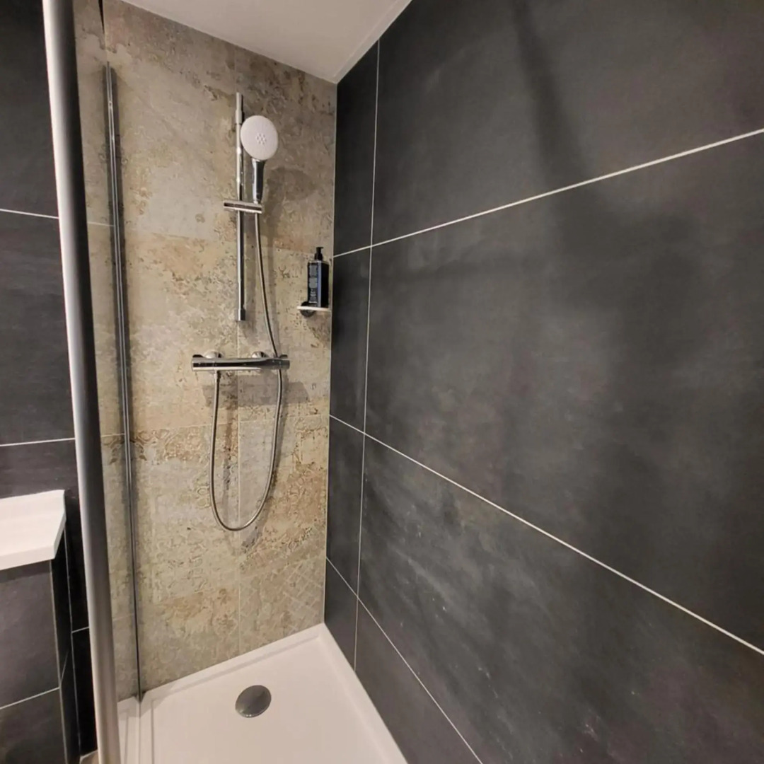 Foto - Accueil Hôtel Paris Pigalle Montmartre - Hôtel rénové