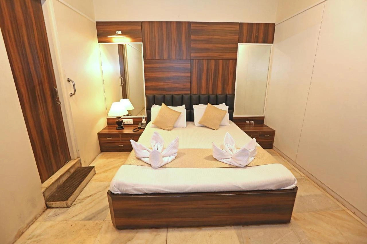 Photo - Gulf Hotel Colaba