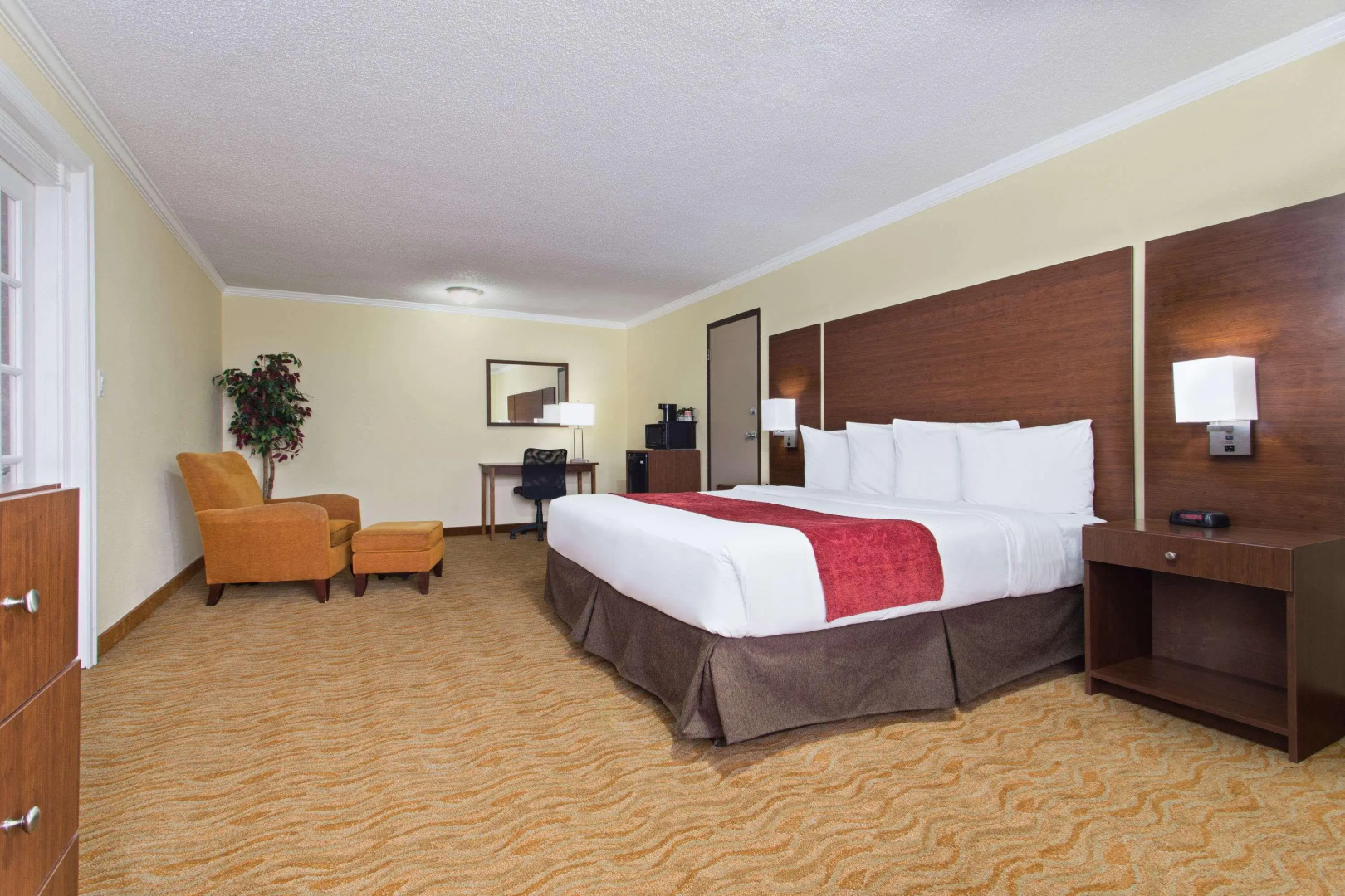 Foto - Ramada by Wyndham Tampa Westshore Airport South