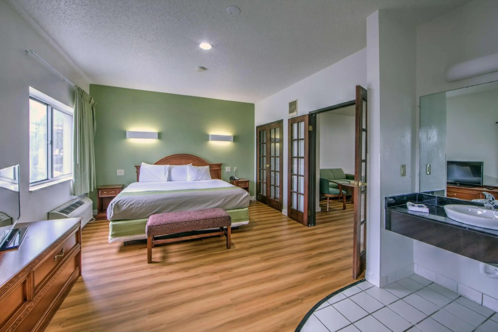 Photo - Motel 6-Dallas, TX - Northwest