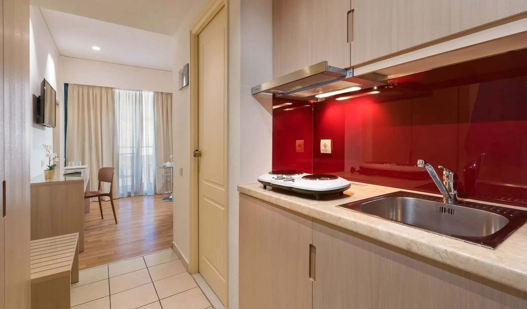Photo - Alexandra Hotel