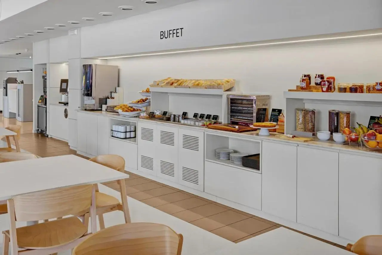 Photo - B&B Hotel Girona 3