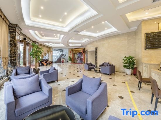 Home Inn Ruibai Cloud Hotel (Longyan Railway Station Zhongshan Road Branch)