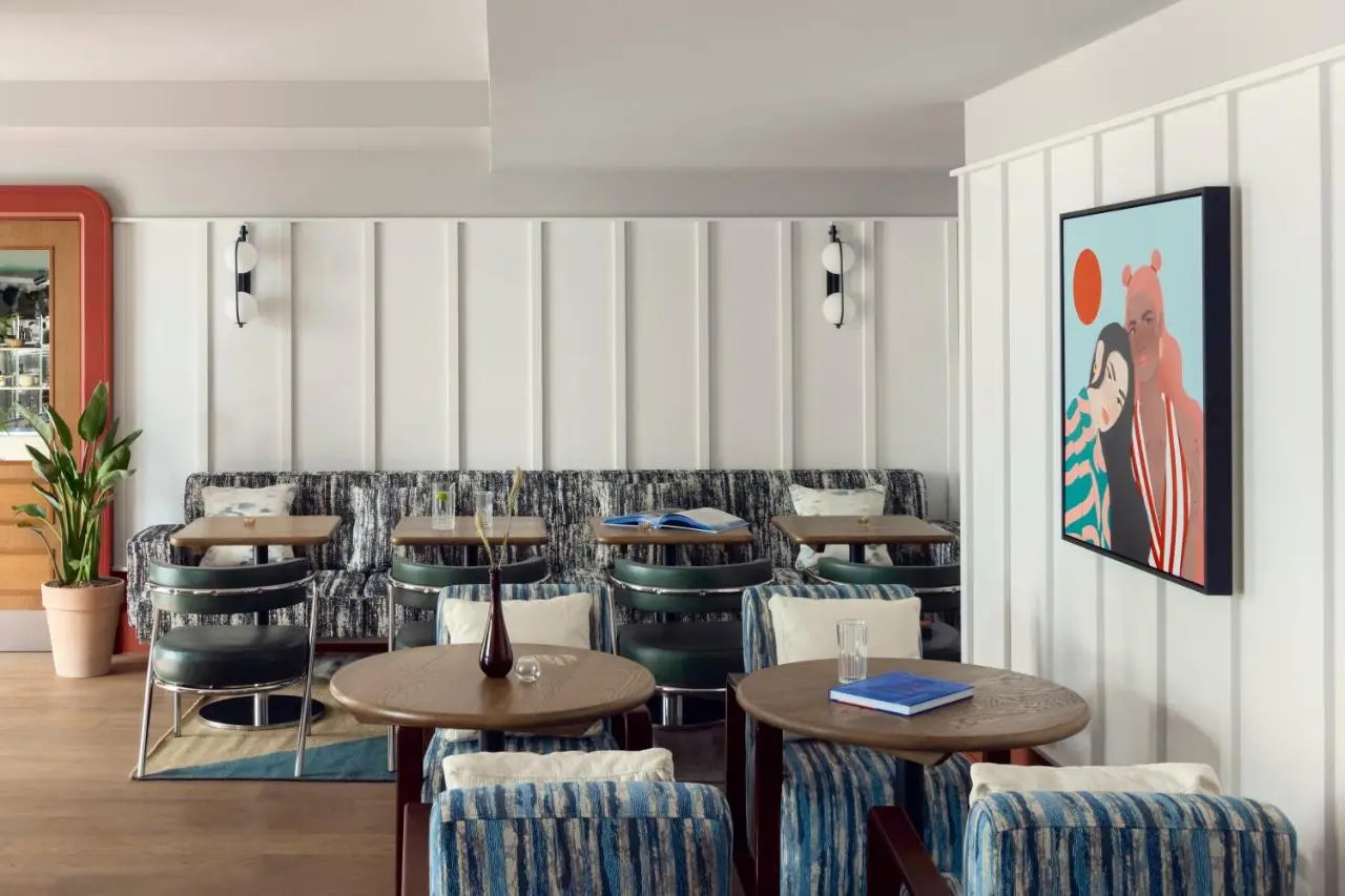 Photo - Schwan Locke