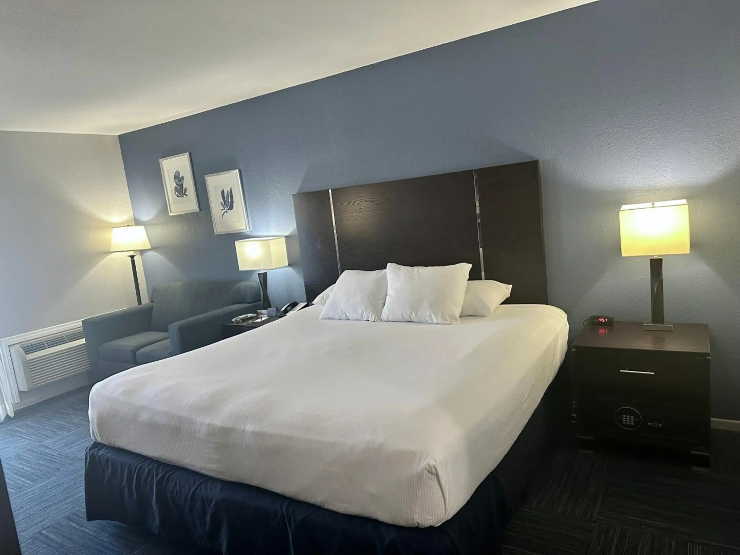 Photo - The Pacific Inn